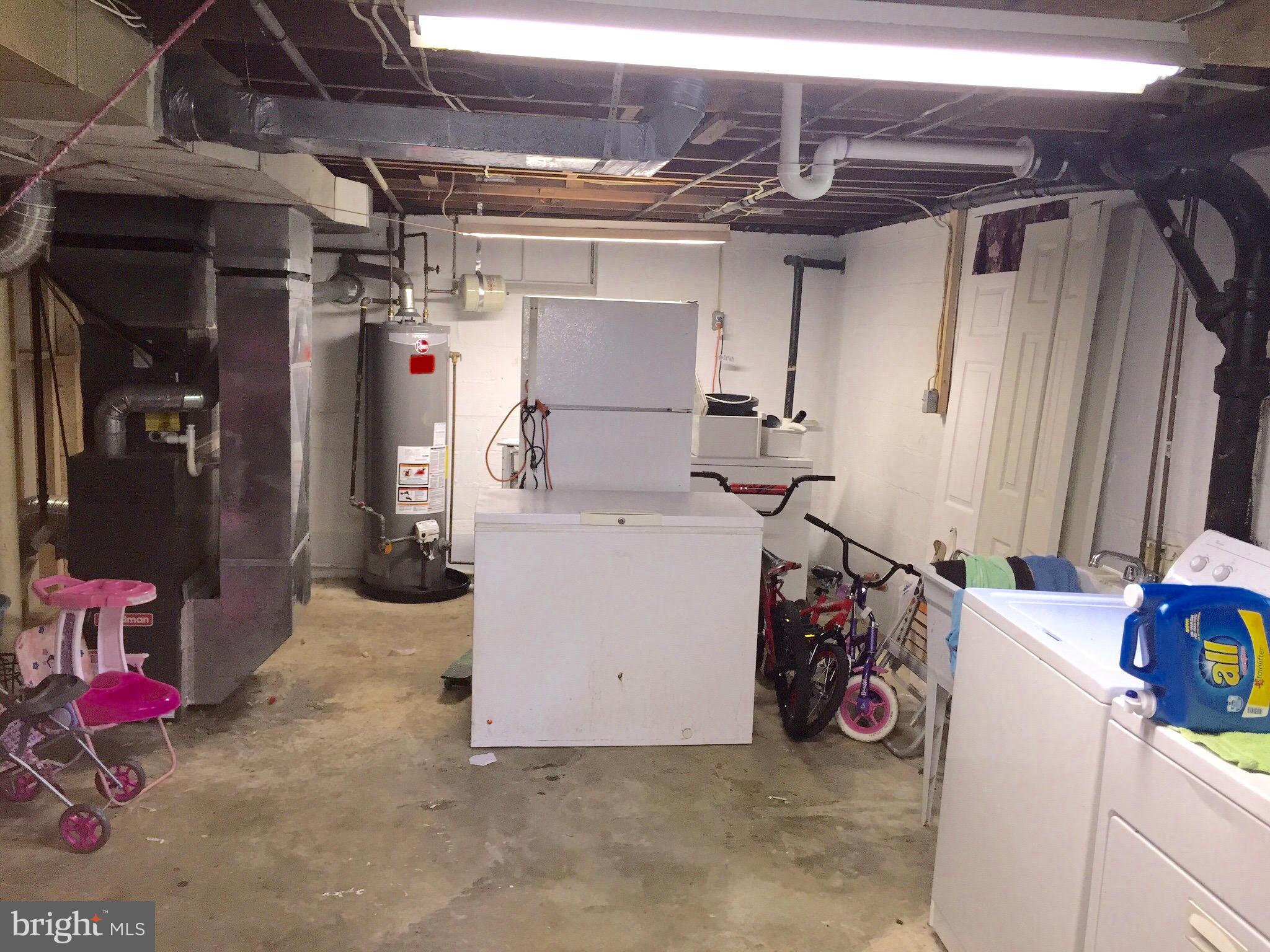 ROLAND TERRACE - Residential