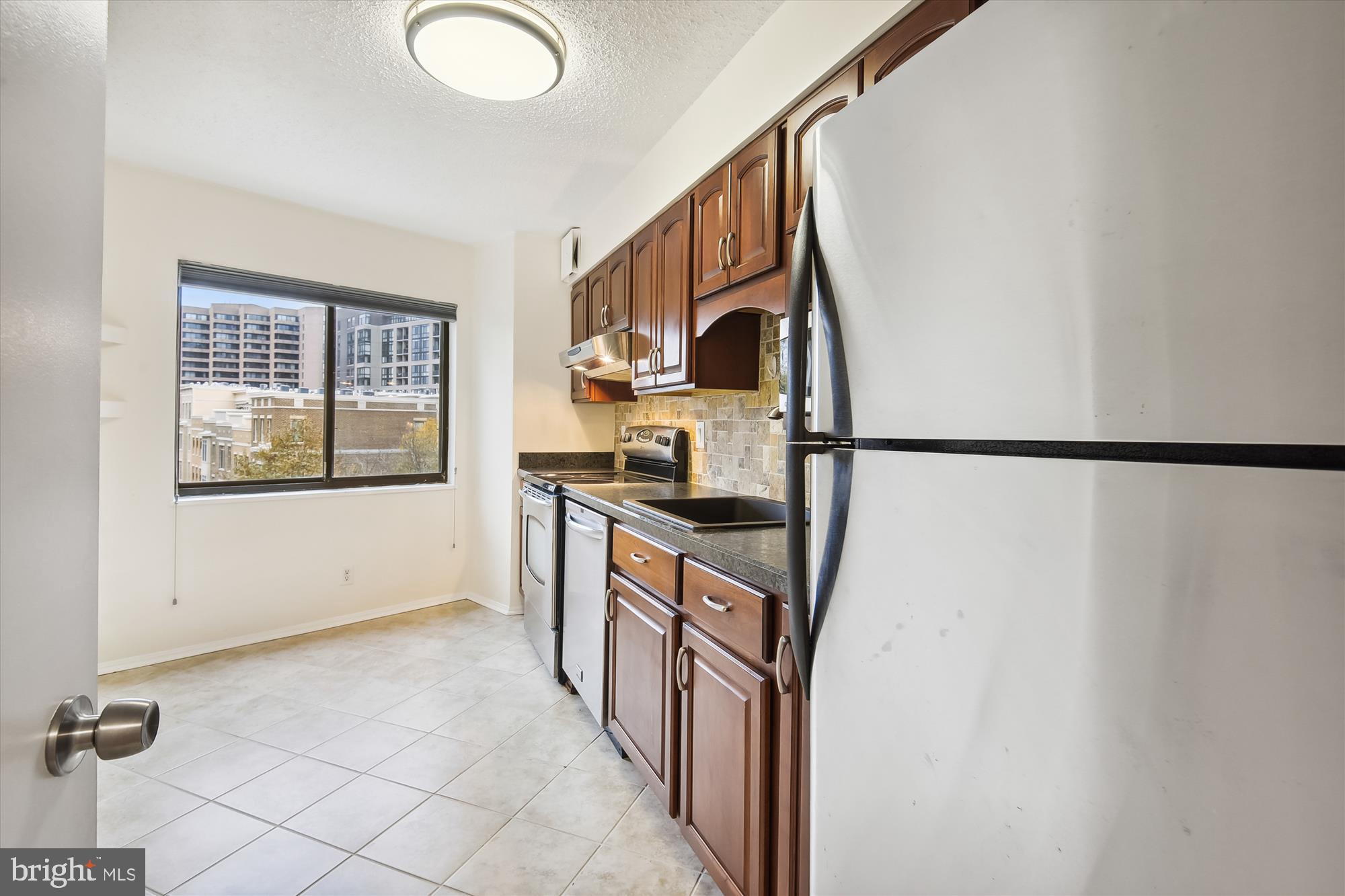 1600 N OAK STREET 703