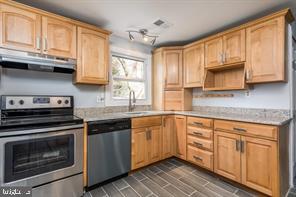 MAPLE RIDGE - Residential Lease