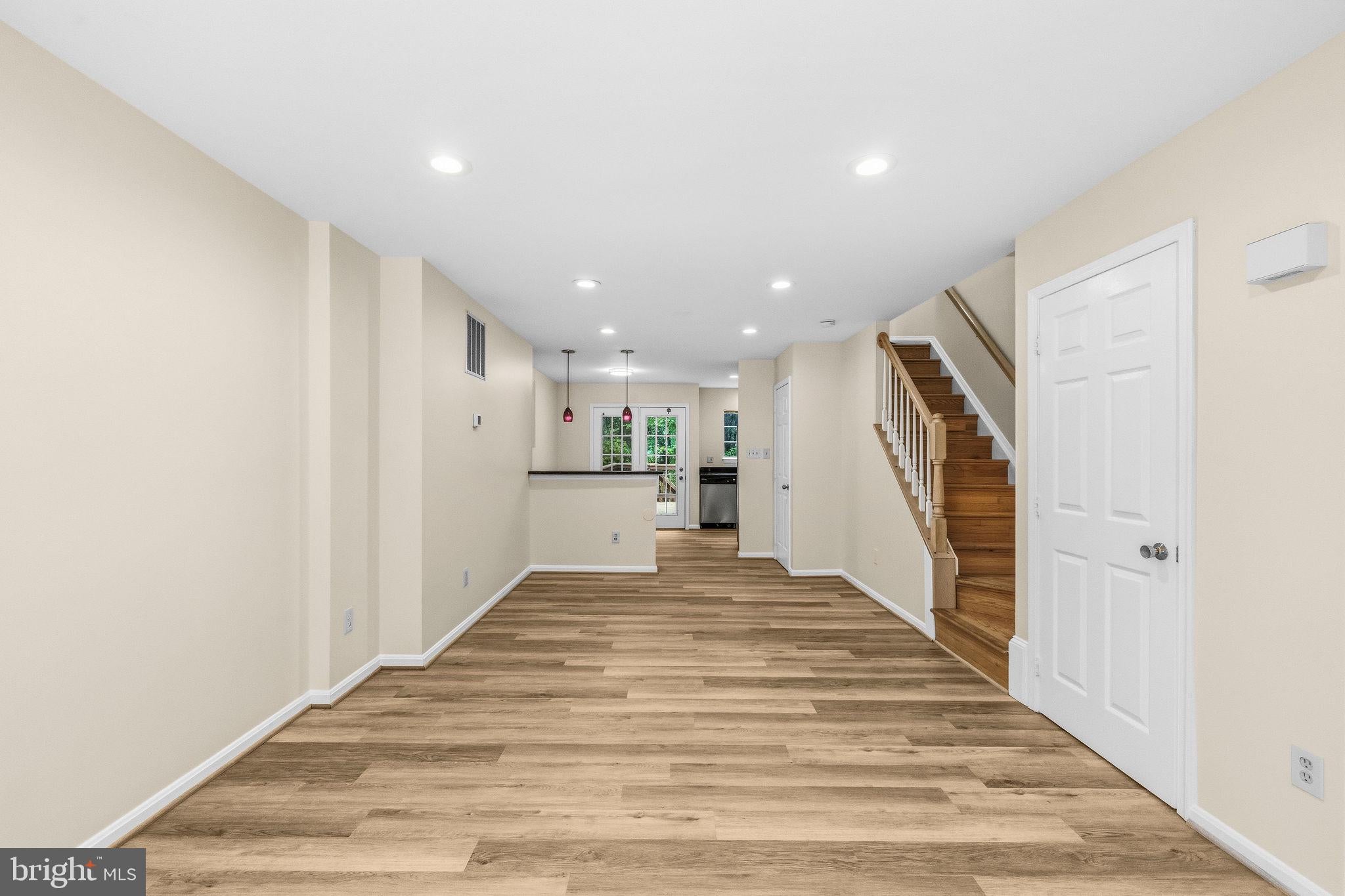 14234 AUTUMN CIRCLE