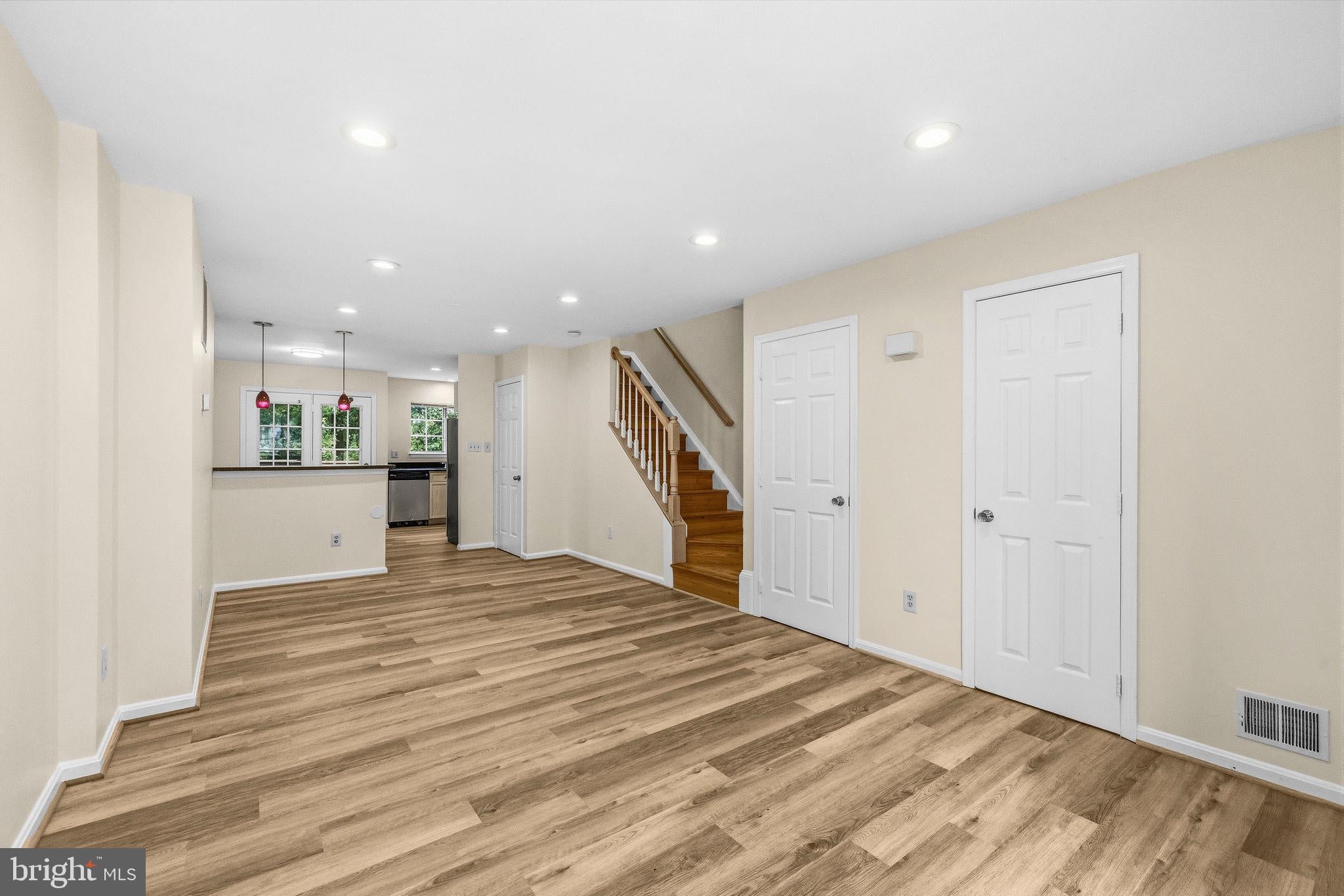 14234 AUTUMN CIRCLE