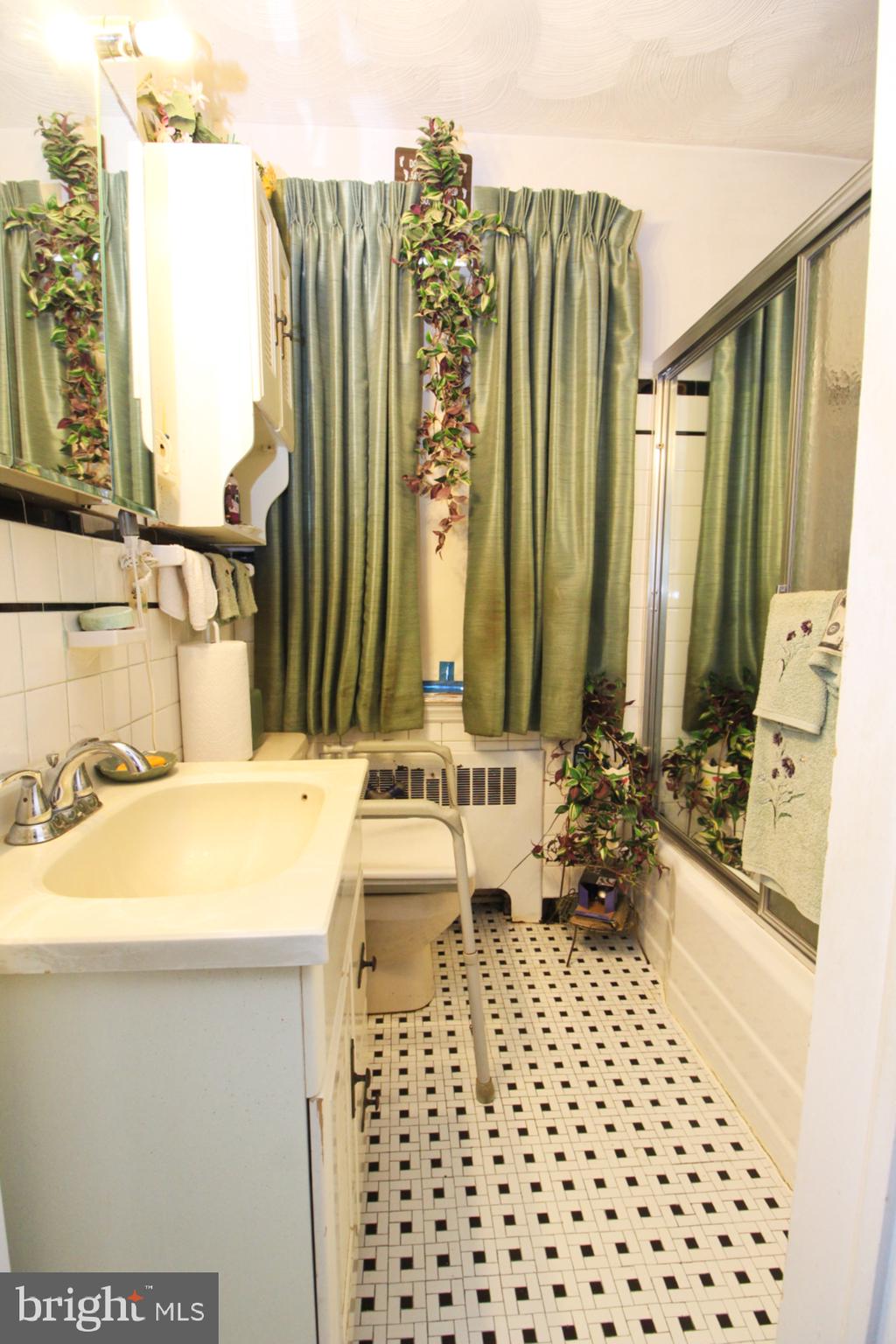 ORIGINAL NORTHWOOD - Residential