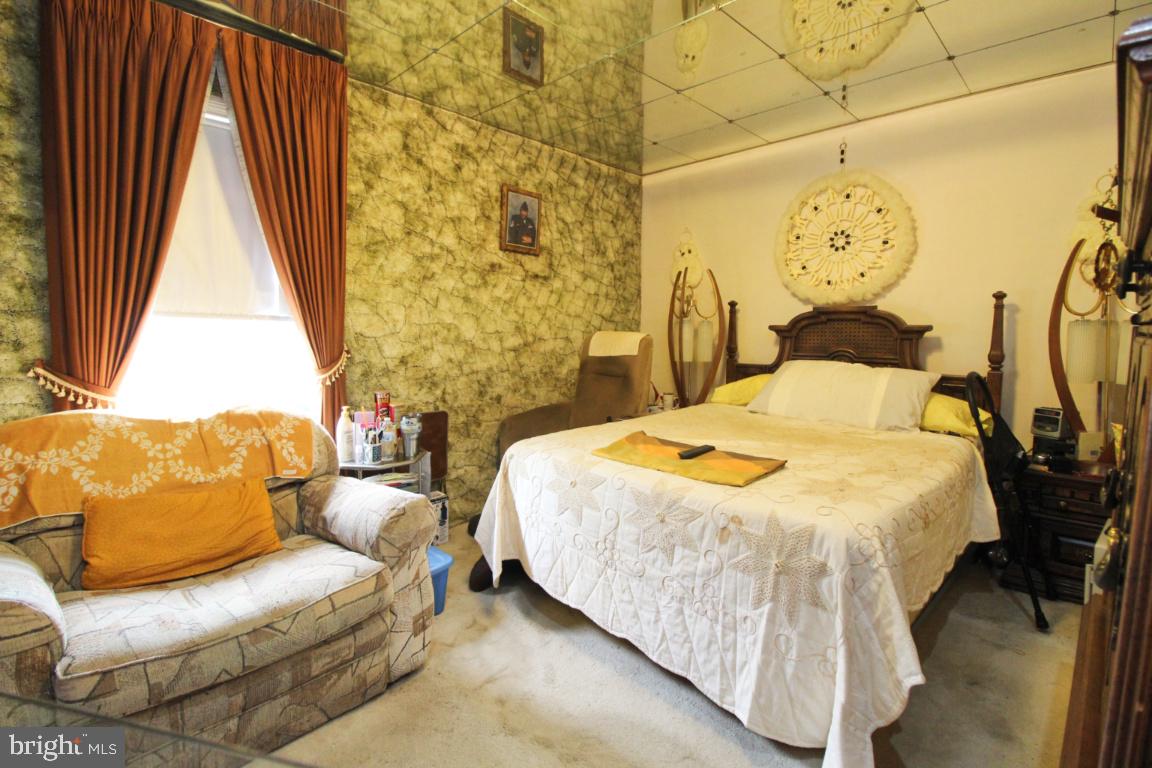 ORIGINAL NORTHWOOD - Residential