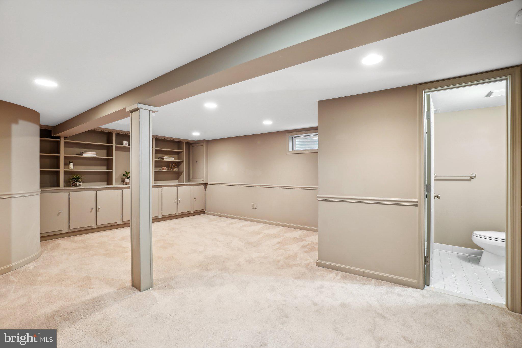 WOODMOOR - Residential