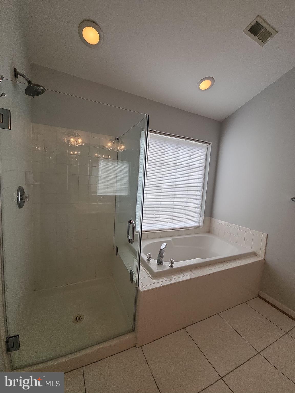 AZALEA WOODS - Residential Lease