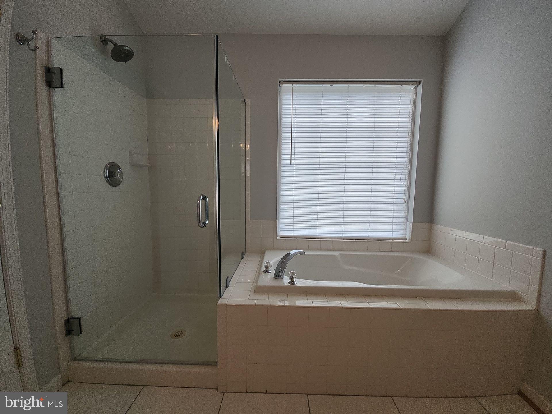 AZALEA WOODS - Residential Lease