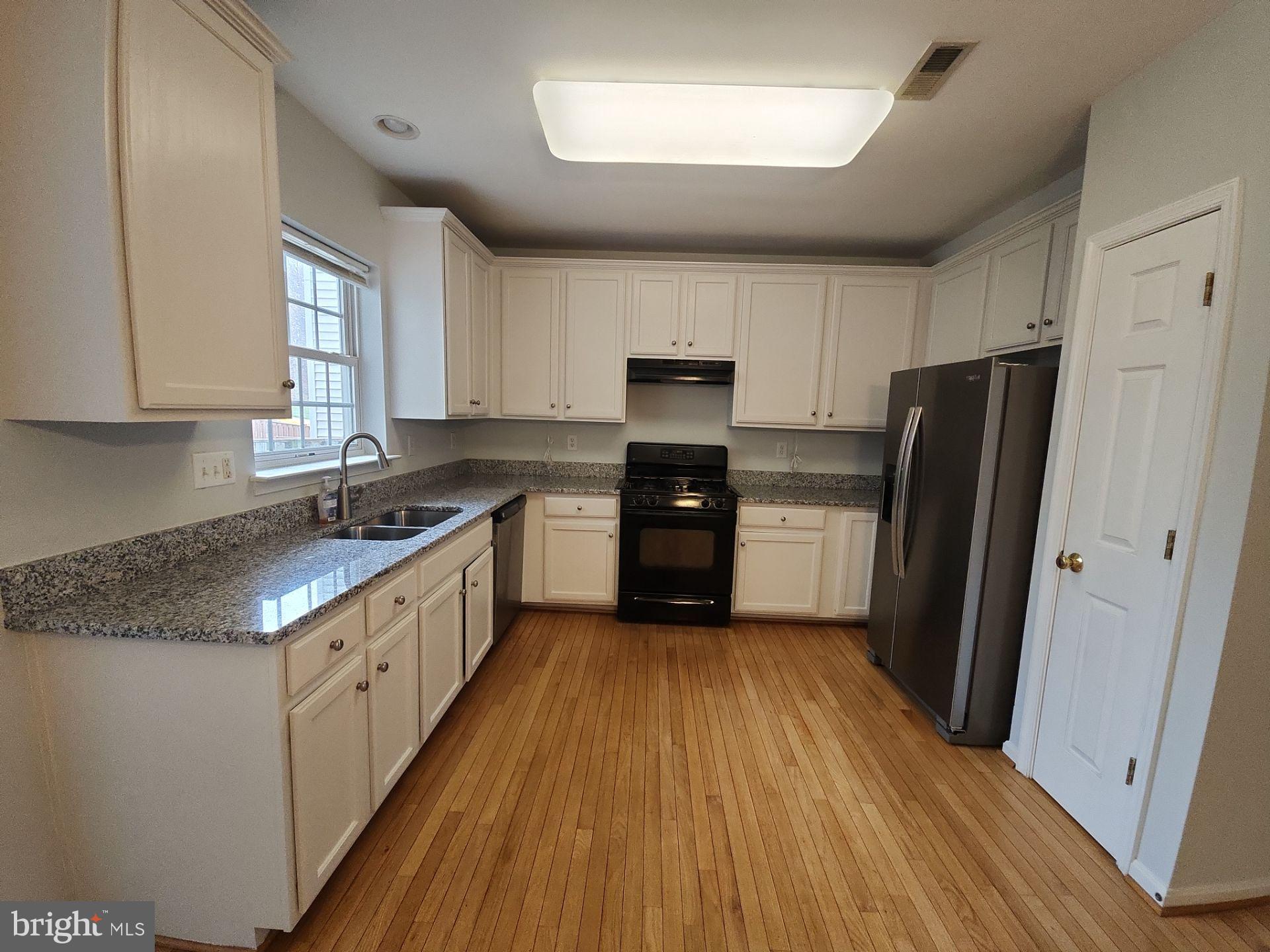 AZALEA WOODS - Residential Lease