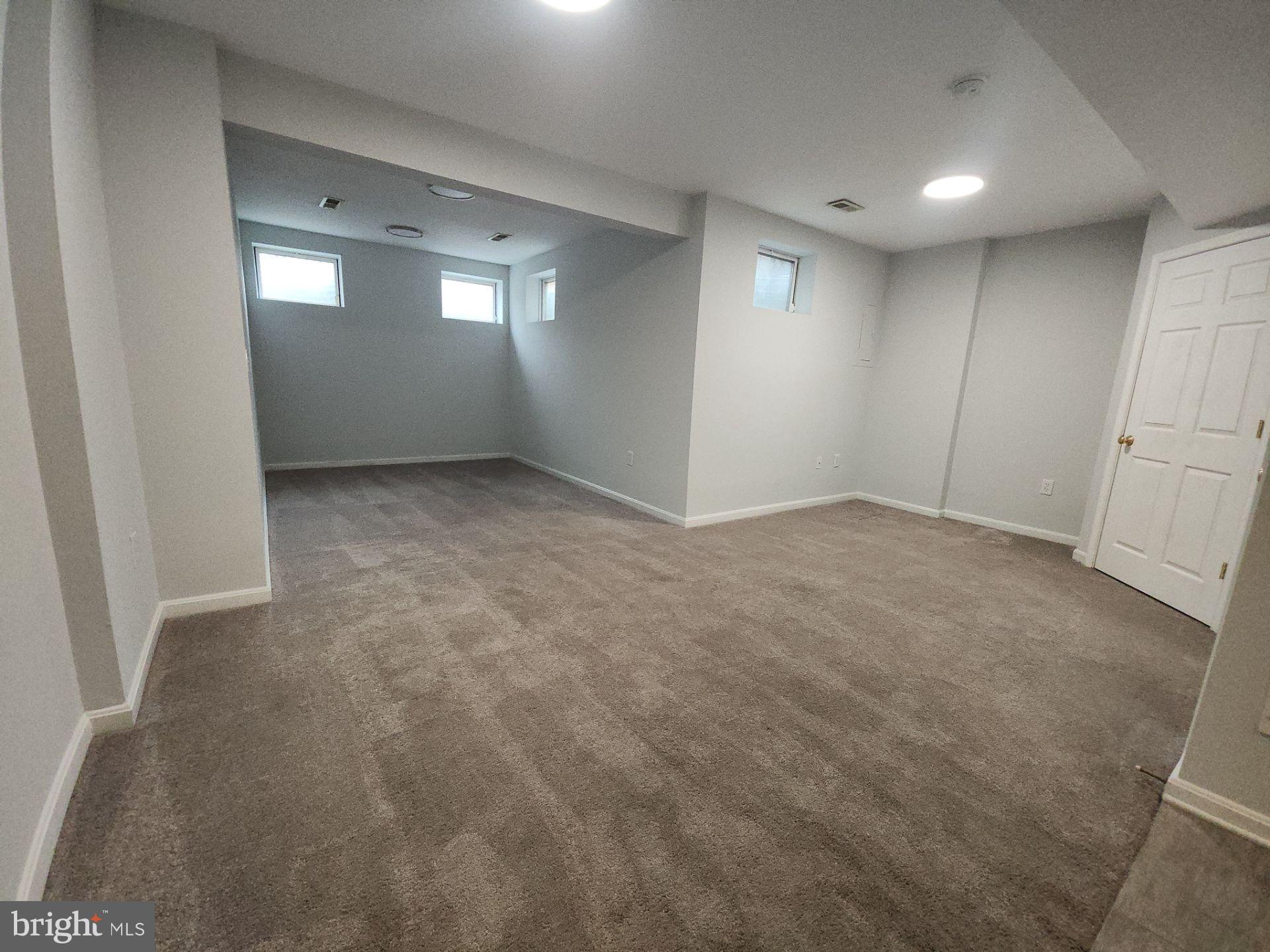 AZALEA WOODS - Residential Lease