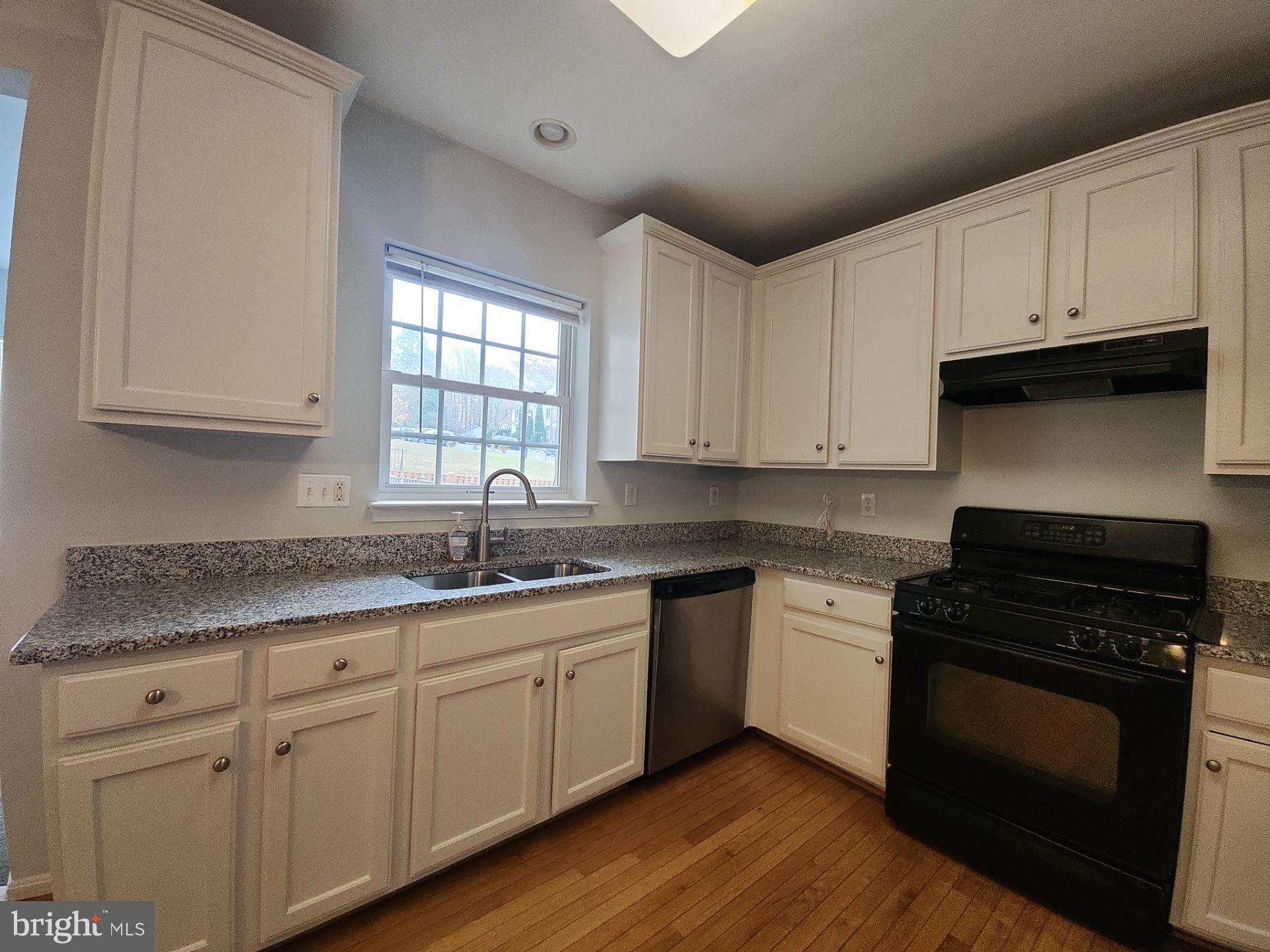 AZALEA WOODS - Residential Lease