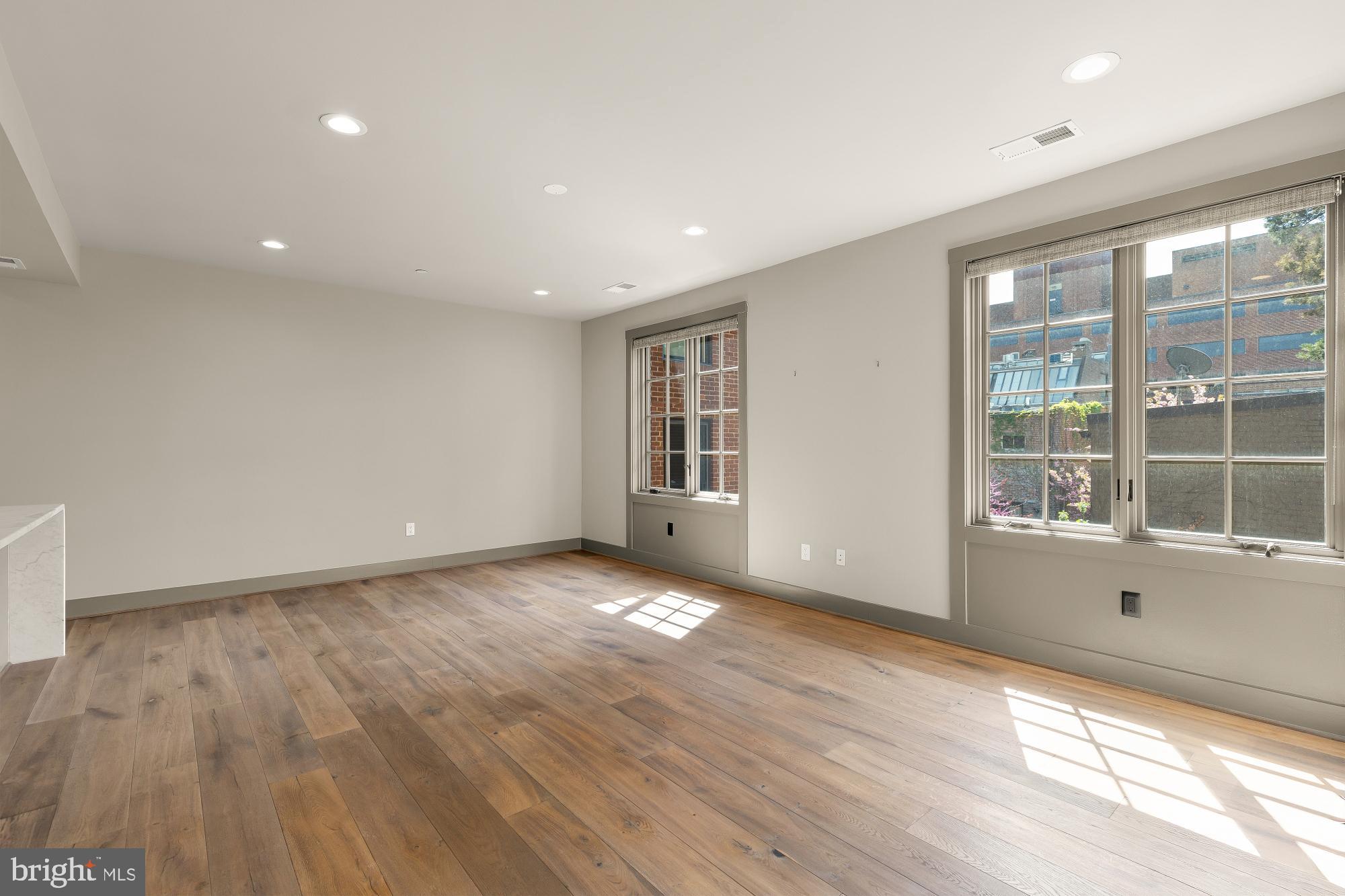 GEORGETOWN - Residential