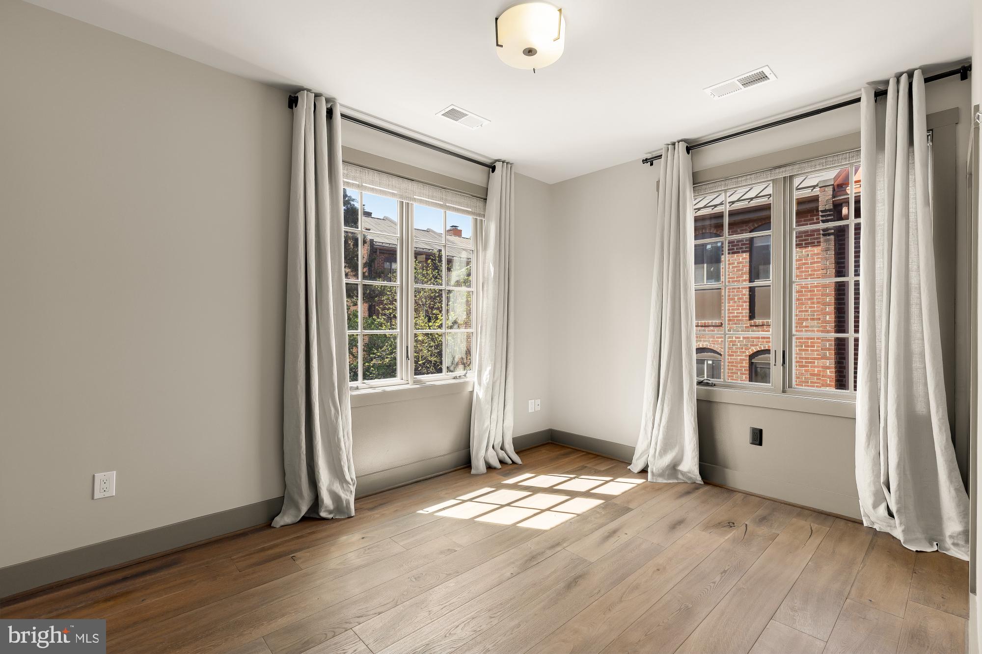 GEORGETOWN - Residential