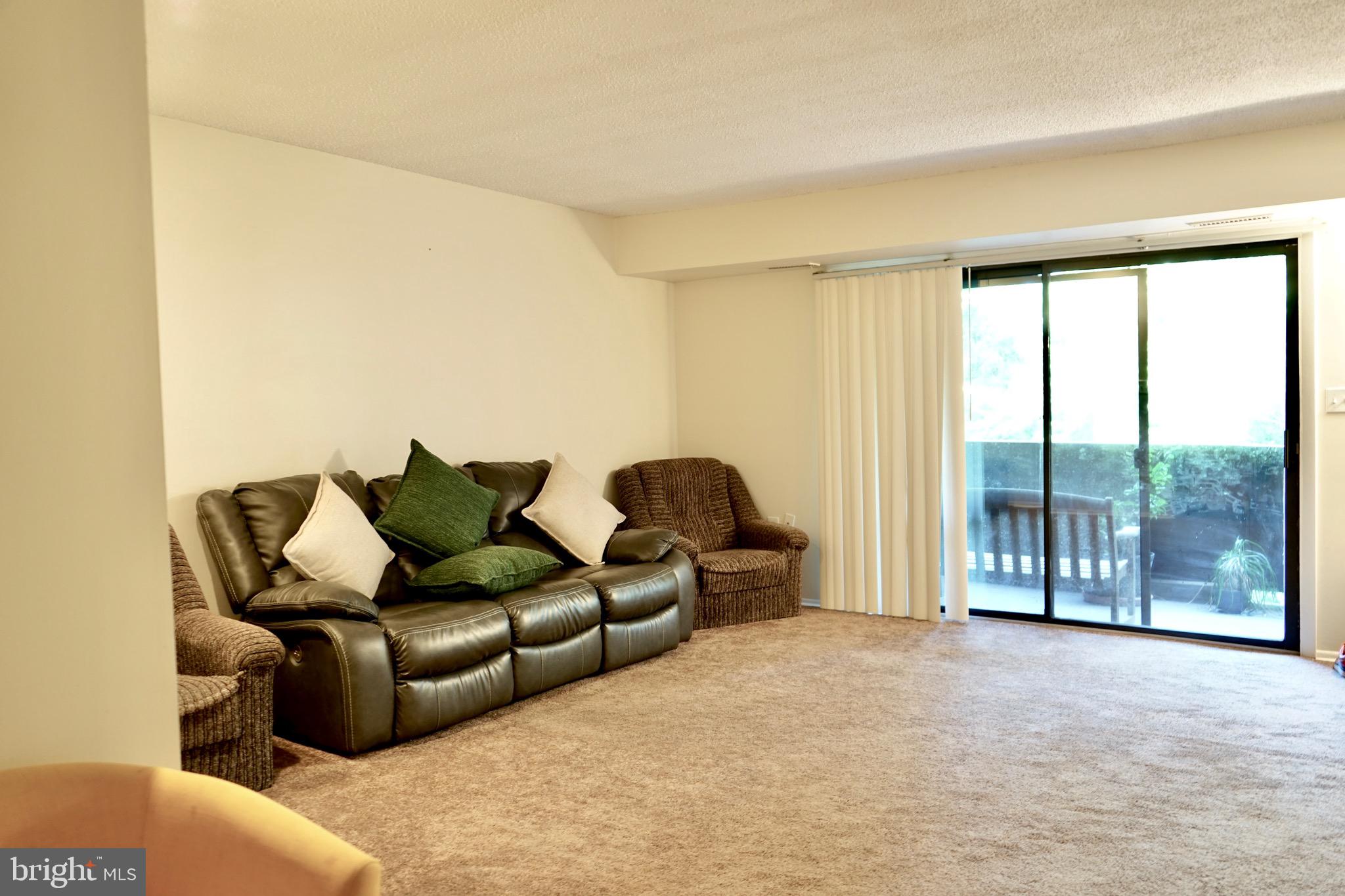 9 SUNTOP COURT 202
