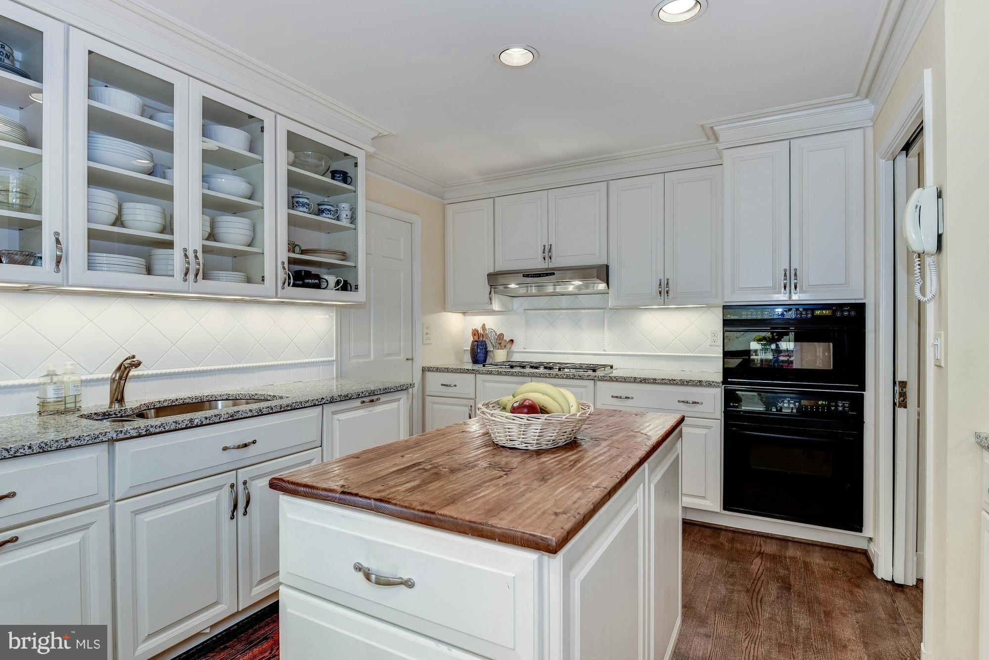 WESTMORELAND HILLS - Residential