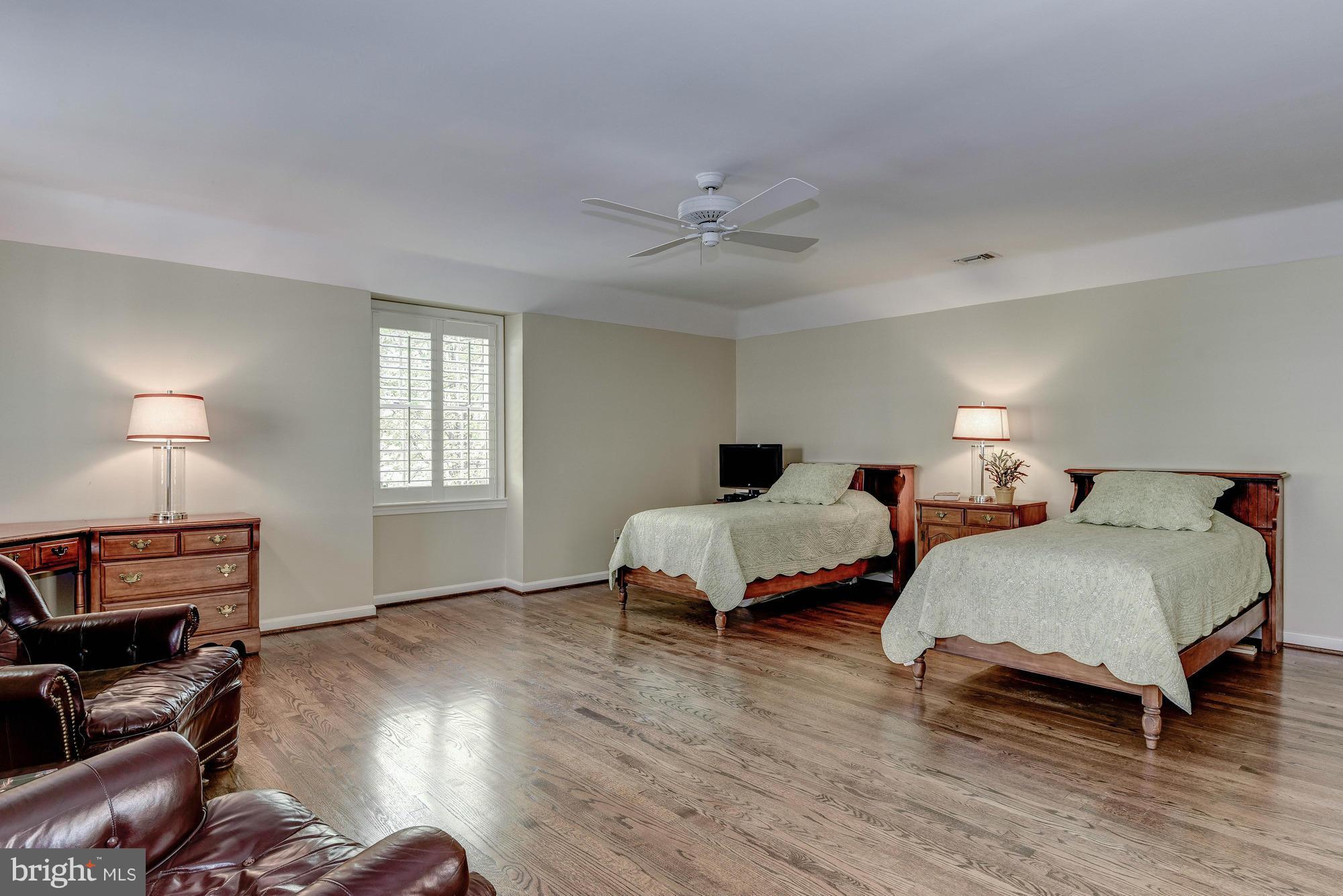 WESTMORELAND HILLS - Residential