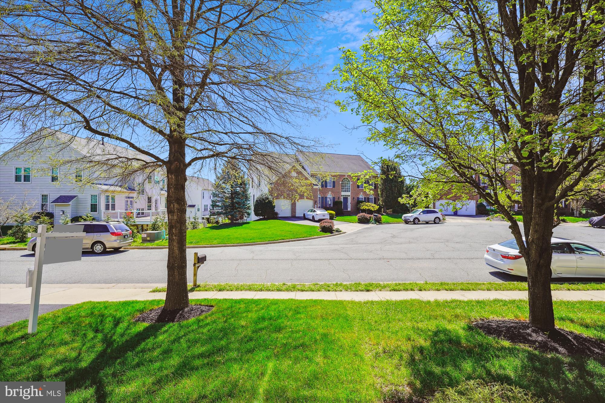 WILLOWS OF POTOMAC - Residential