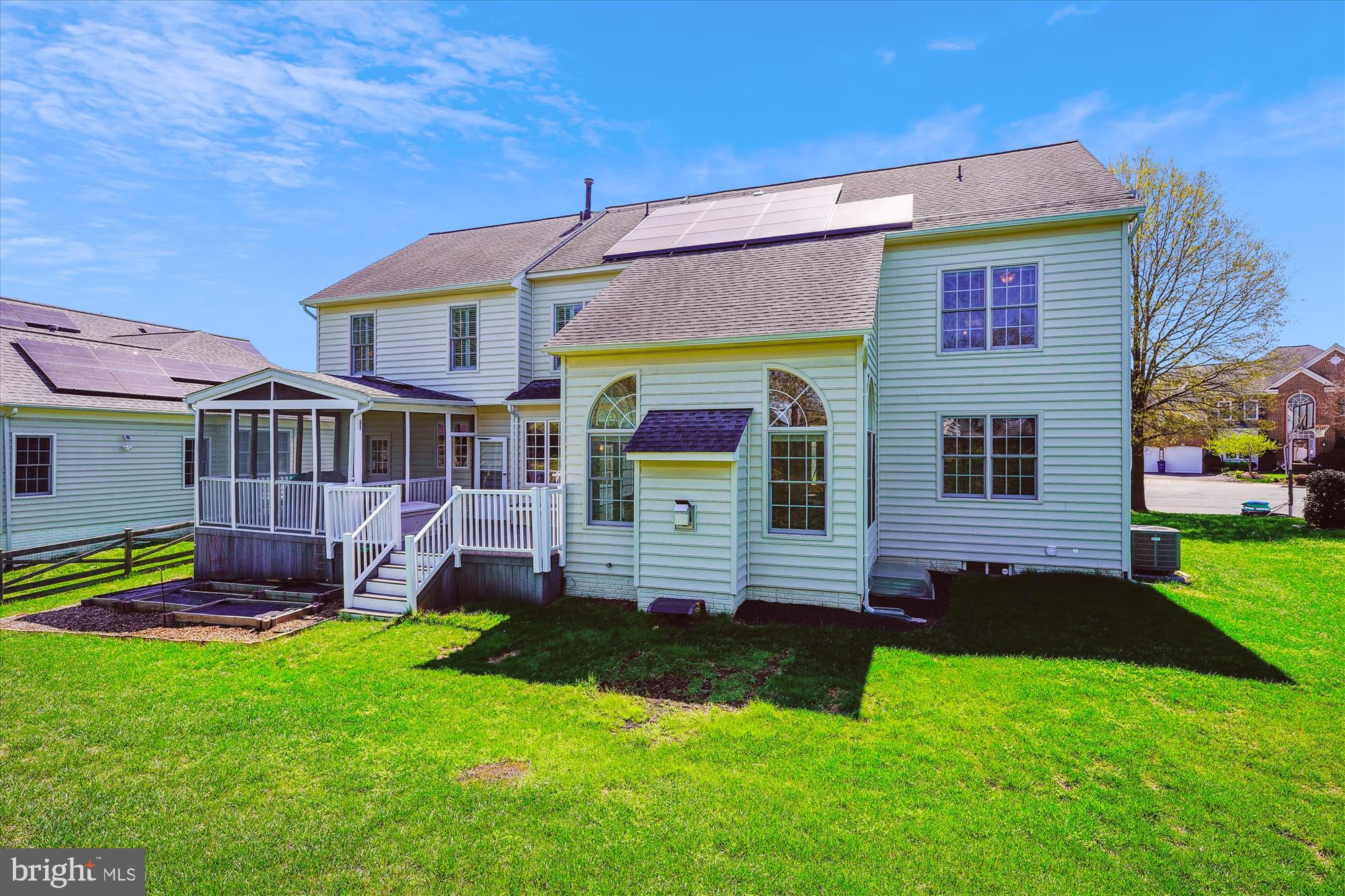 WILLOWS OF POTOMAC - Residential