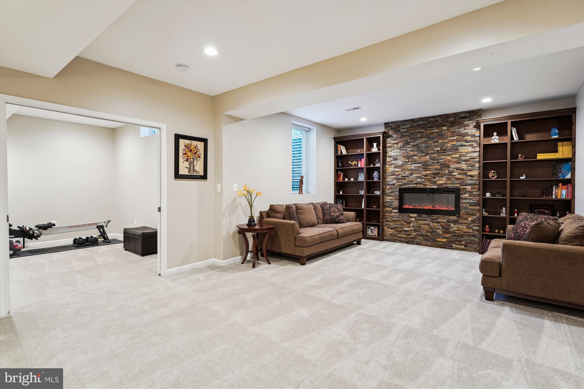 WILLOWS OF POTOMAC - Residential