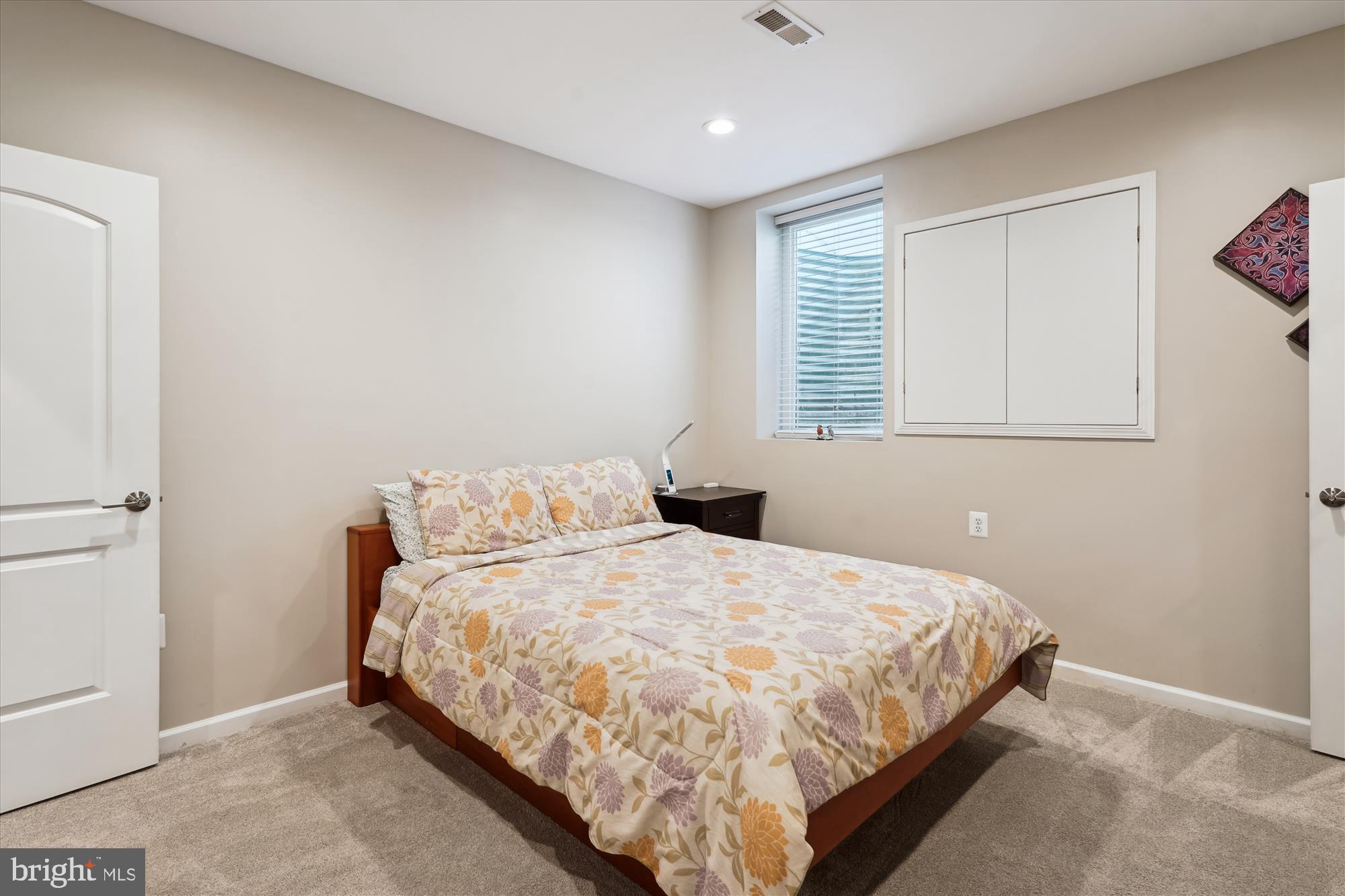 WILLOWS OF POTOMAC - Residential