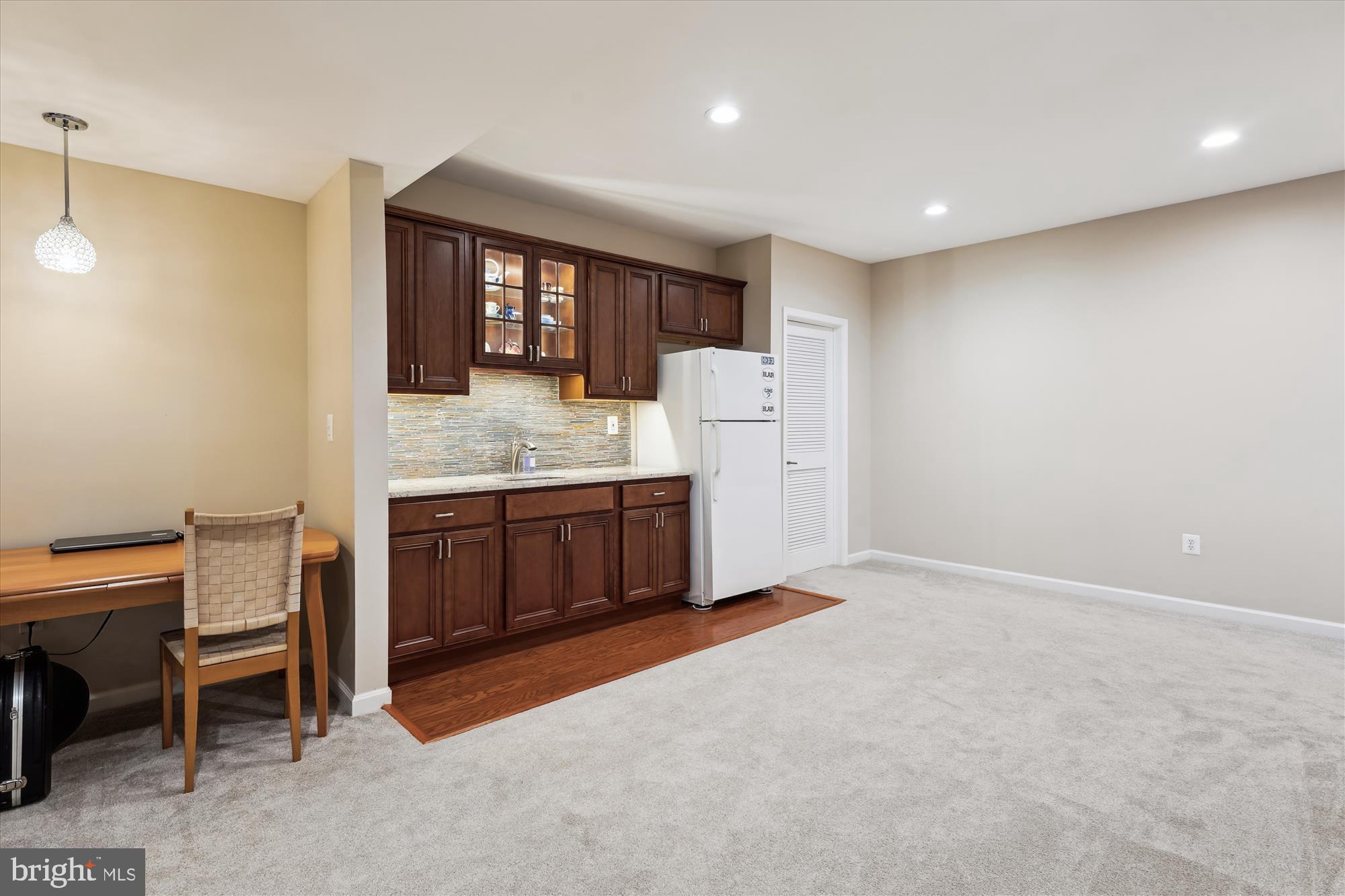 WILLOWS OF POTOMAC - Residential