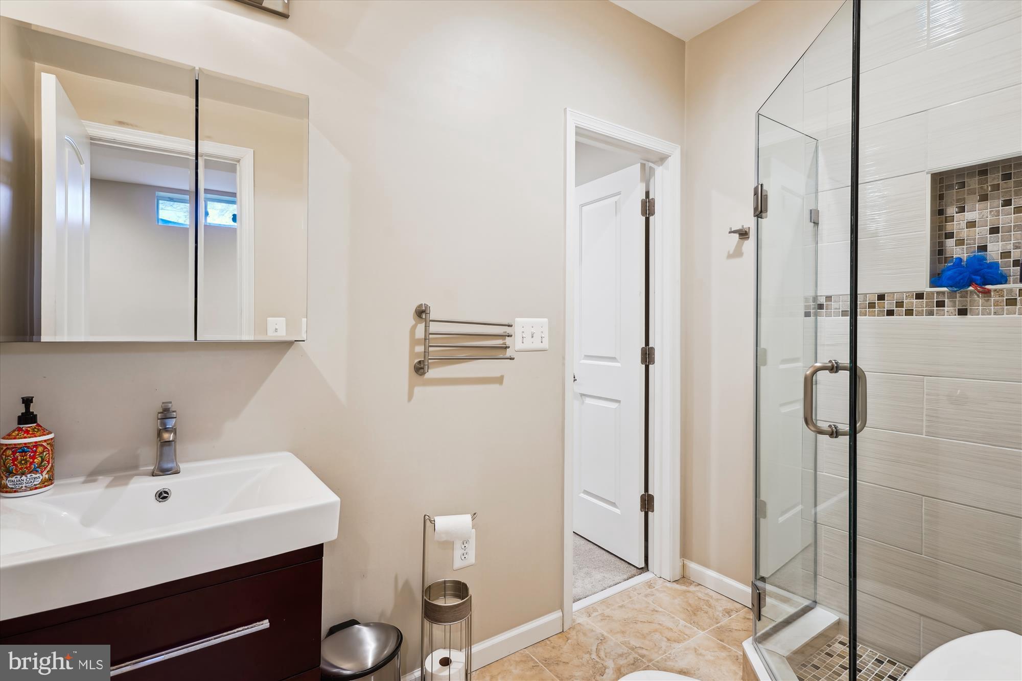 WILLOWS OF POTOMAC - Residential