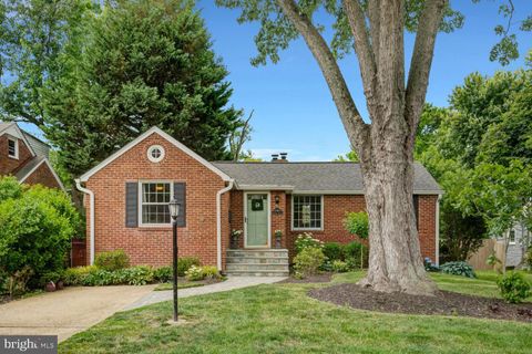 Homes For Sale - 6404 Potomac Avenue<br/> ALEXANDRIA, VA 22307