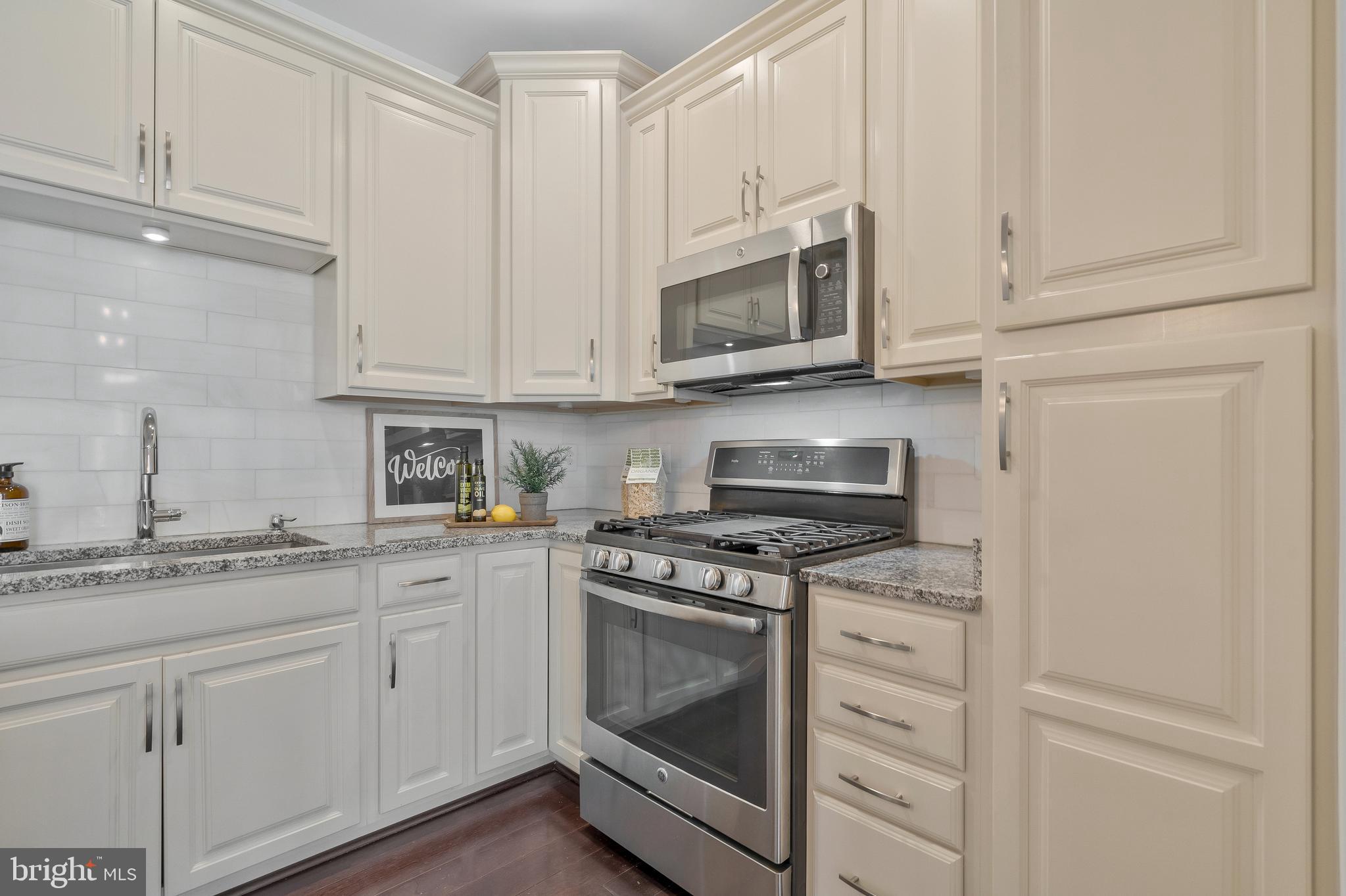 THE BUCKINGHAM AT LOUDOUN VALLEY - Residential Lease