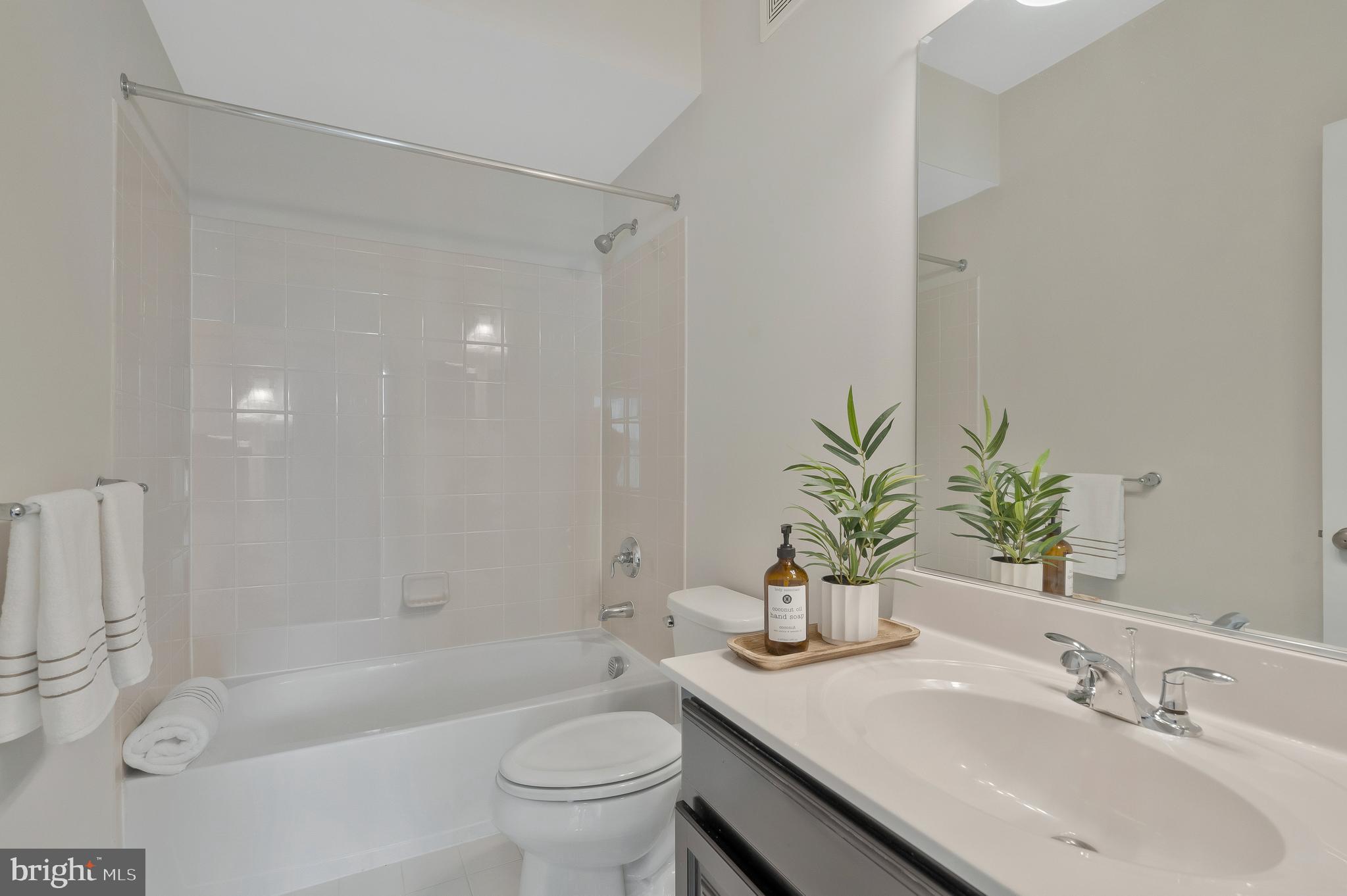 THE BUCKINGHAM AT LOUDOUN VALLEY - Residential Lease