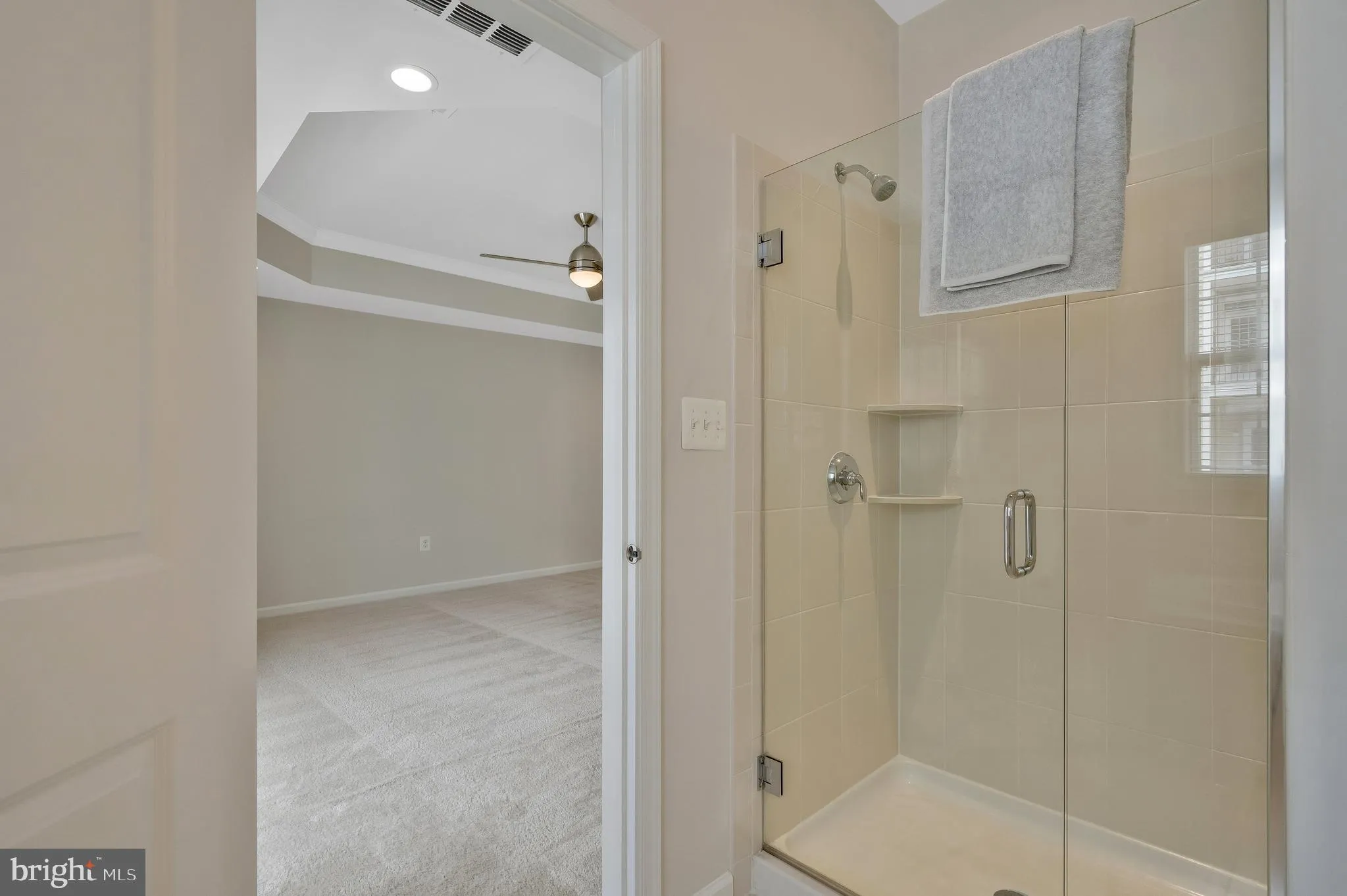 Ashburn, Virginia 20148, United States, 3 Bedrooms Bedrooms, ,3 BathroomsBathrooms,Residential,Contingent,123232