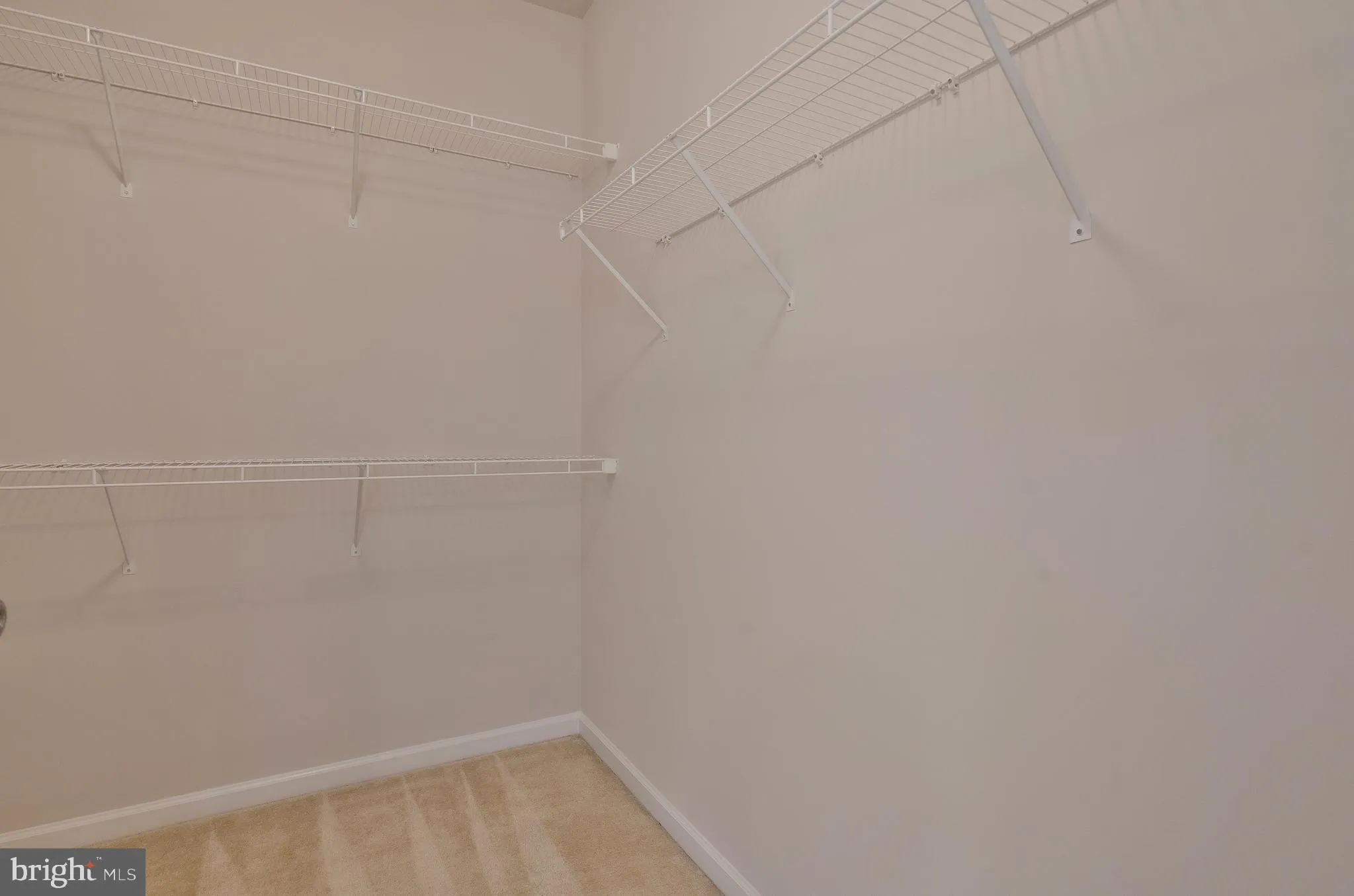 Ashburn, Virginia 20148, United States, 3 Bedrooms Bedrooms, ,3 BathroomsBathrooms,Residential,Contingent,123232