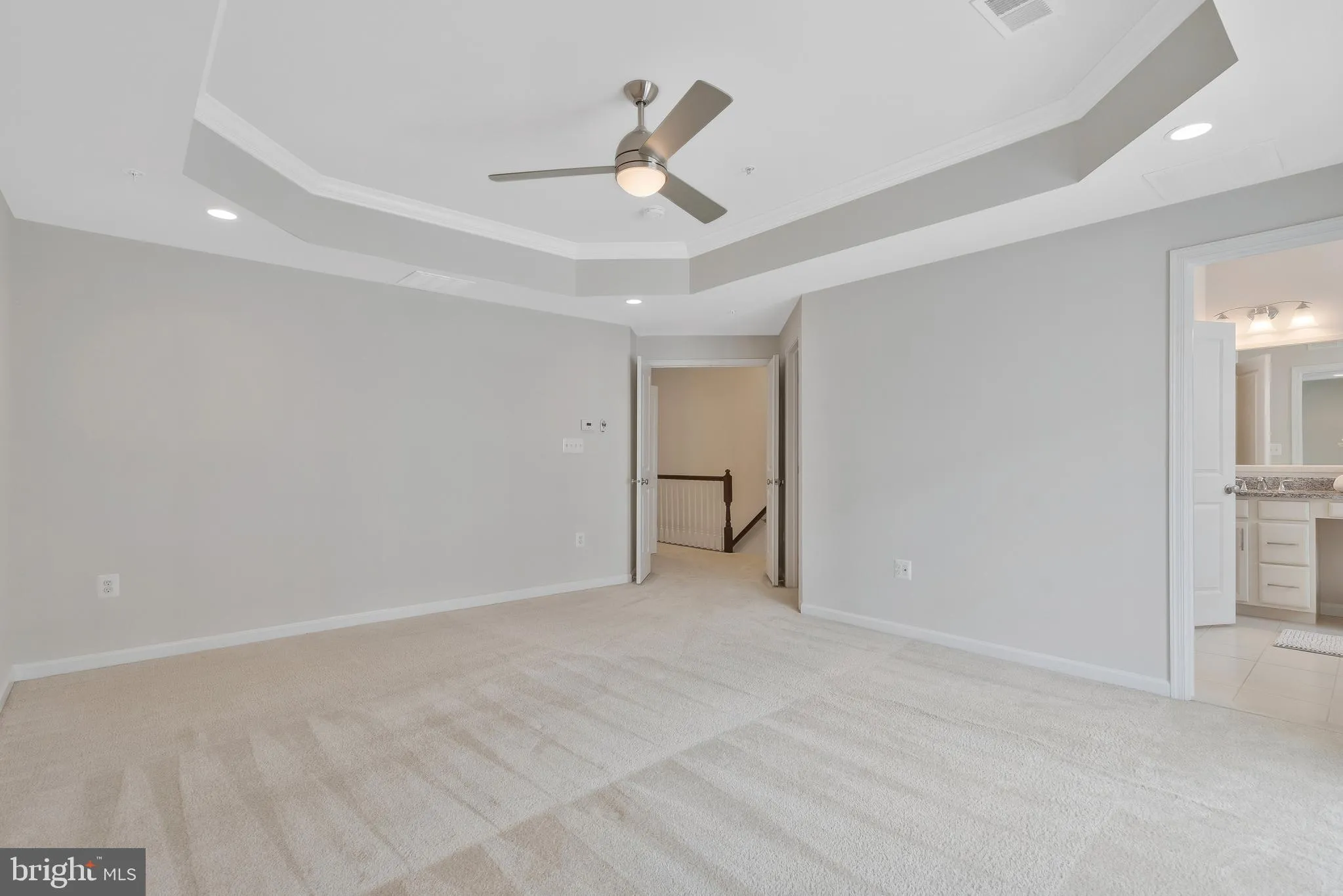 Ashburn, Virginia 20148, United States, 3 Bedrooms Bedrooms, ,3 BathroomsBathrooms,Residential,Contingent,123232