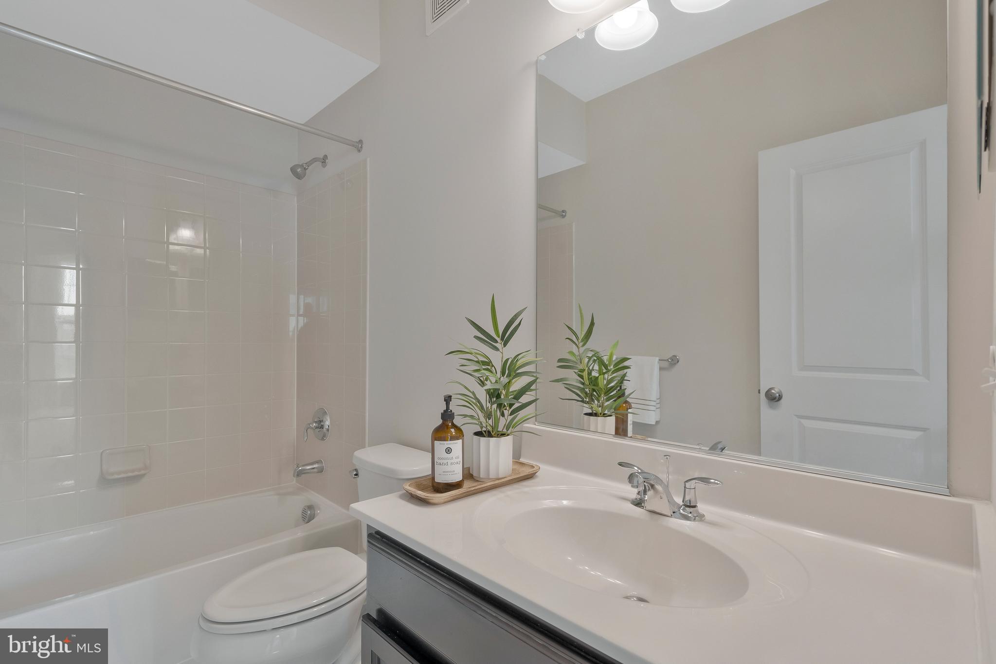 THE BUCKINGHAM AT LOUDOUN VALLEY - Residential Lease