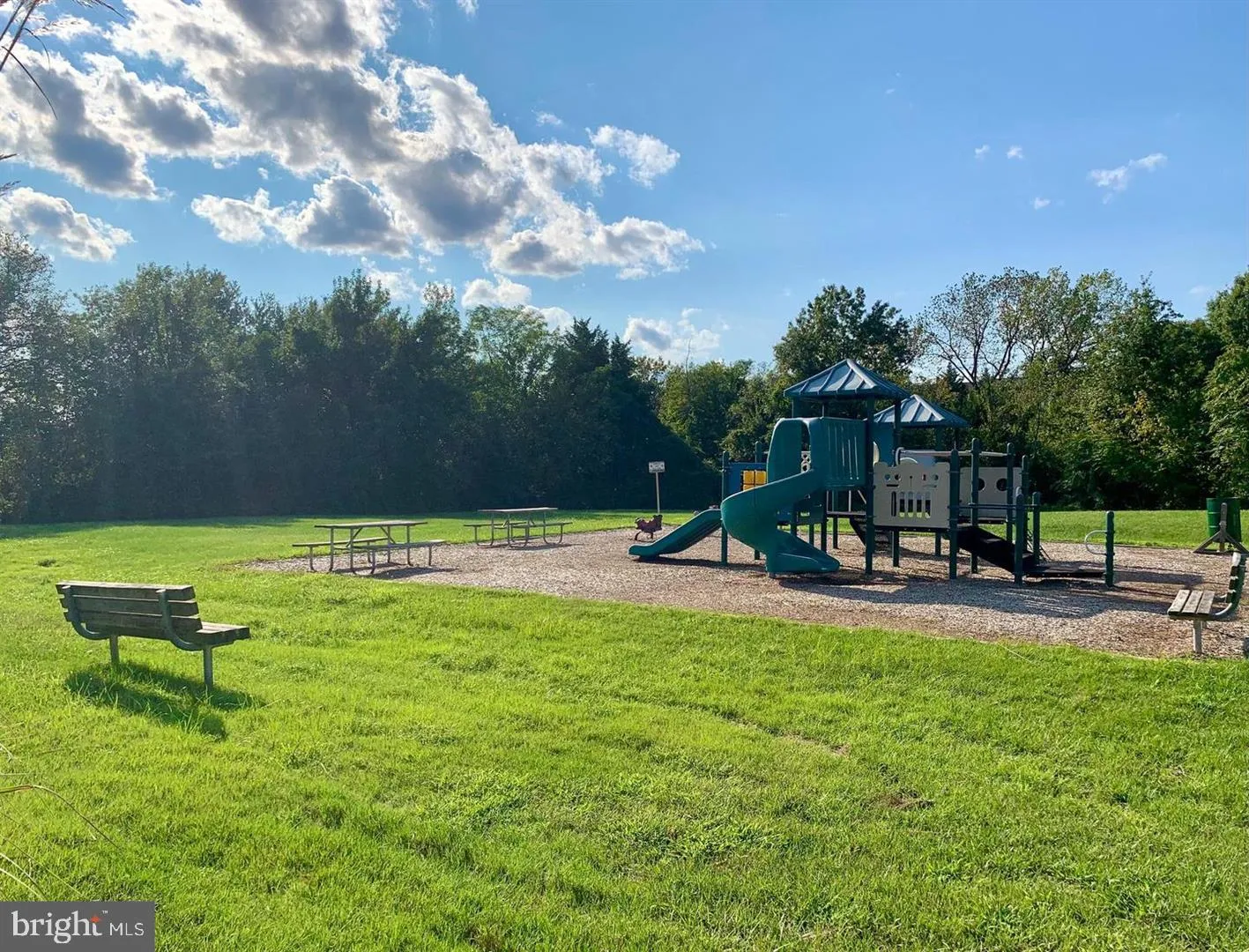 Ashburn, Virginia 20148, United States, 3 Bedrooms Bedrooms, ,3 BathroomsBathrooms,Residential,Contingent,123232