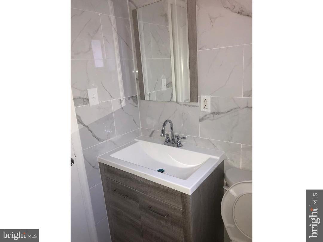 POINT BREEZE - Residential Lease