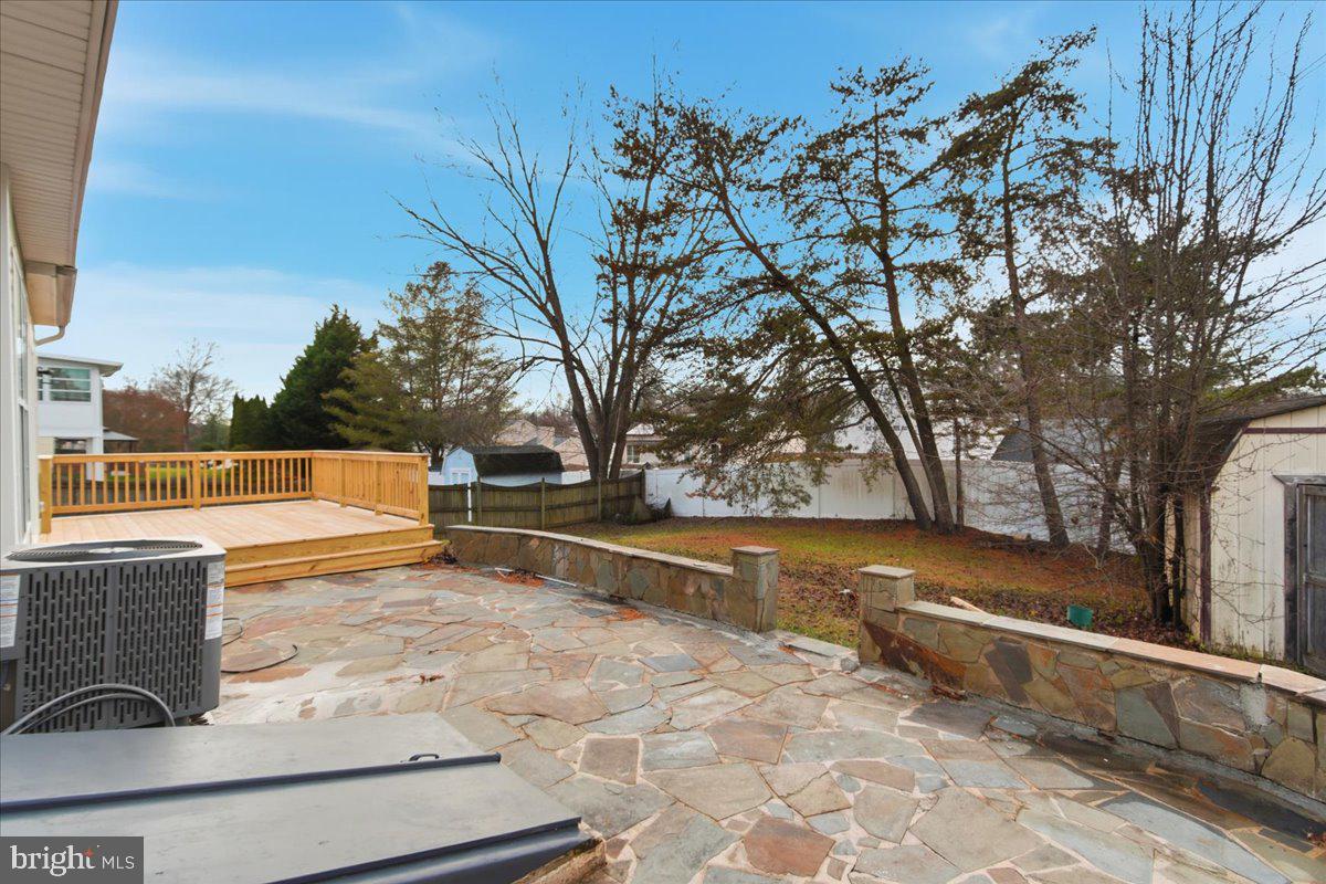 FOX RUN ESTATES - Residential