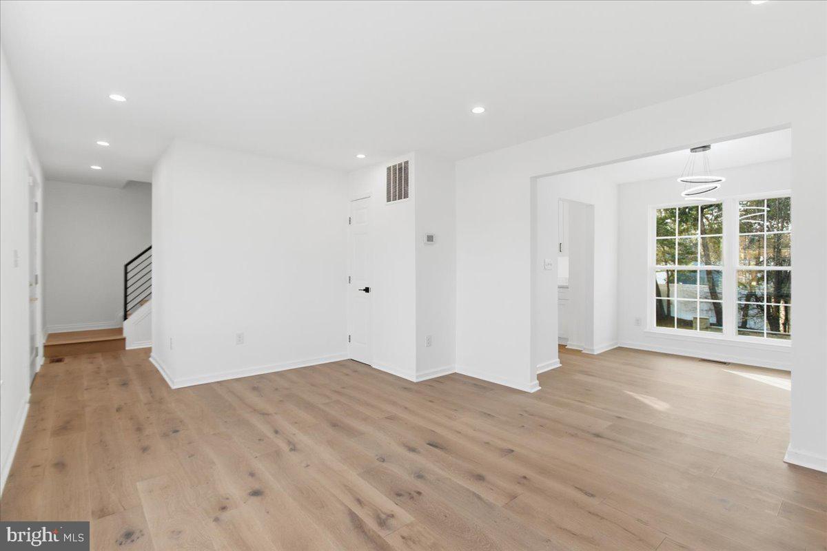 FOX RUN ESTATES - Residential