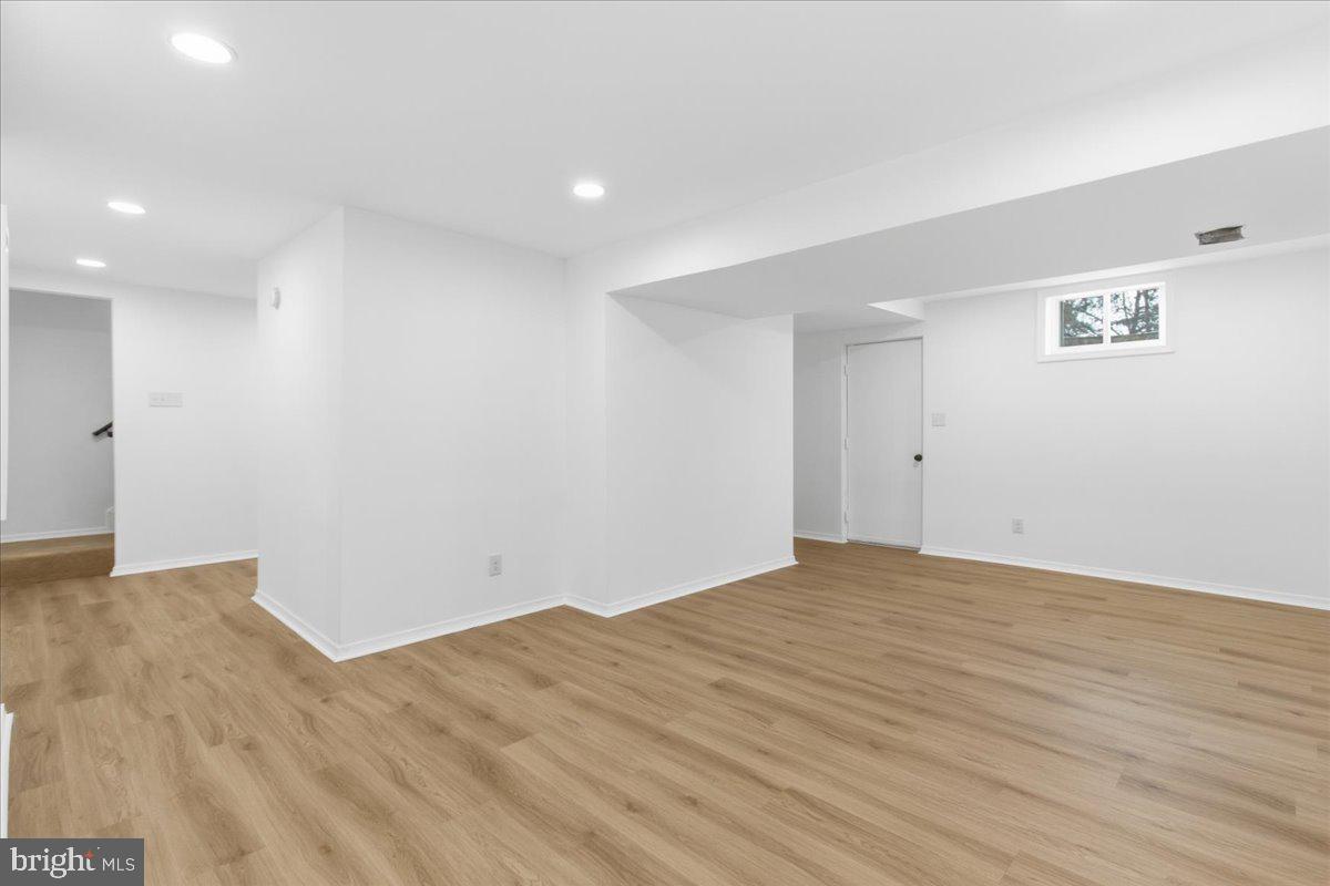 FOX RUN ESTATES - Residential