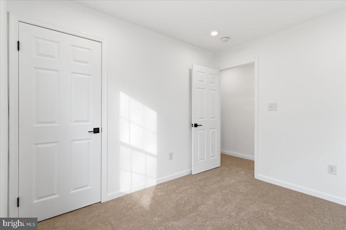 FOX RUN ESTATES - Residential