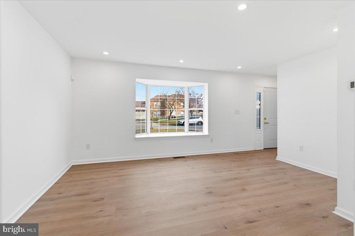 FOX RUN ESTATES - Residential