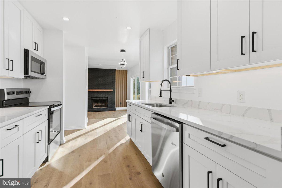 FOX RUN ESTATES - Residential