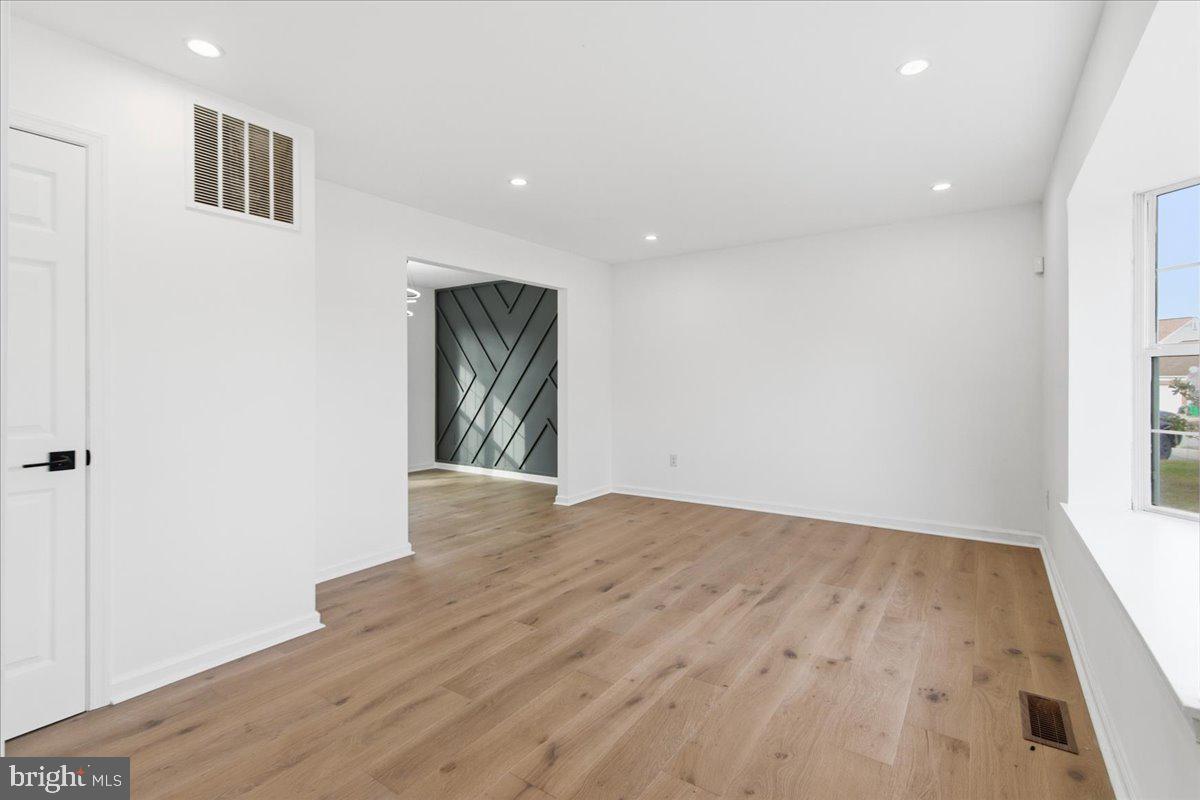 FOX RUN ESTATES - Residential