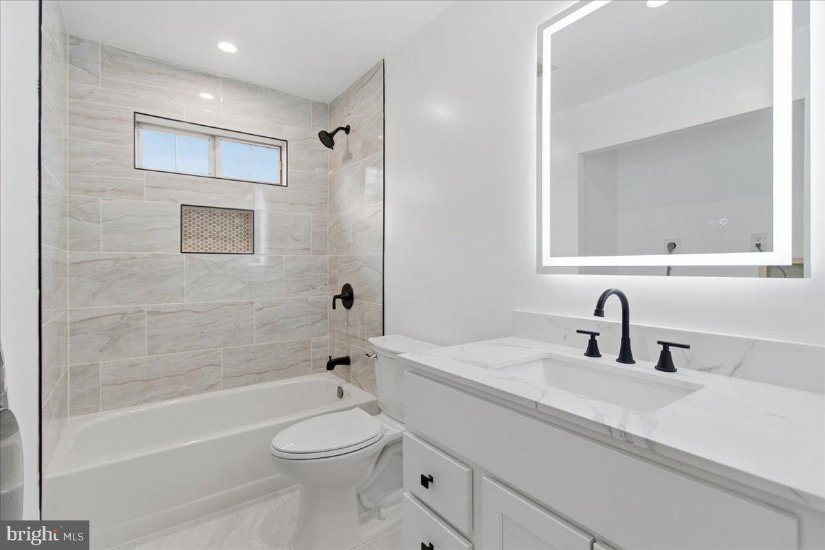 FOX RUN ESTATES - Residential