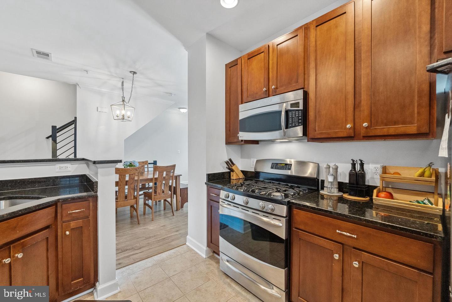 BELMONT COUNTRY CLUB - Residential Lease