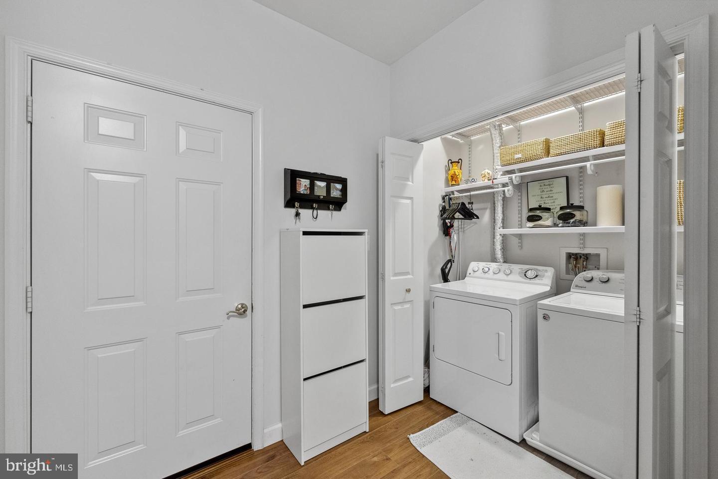 BELMONT COUNTRY CLUB - Residential Lease