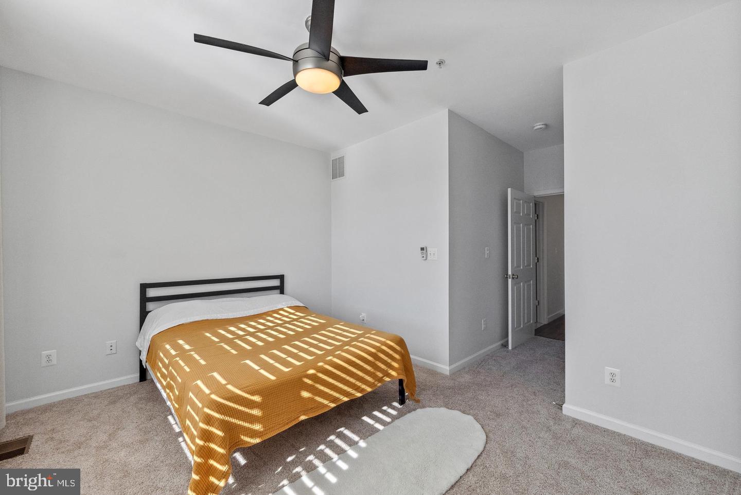 BELMONT COUNTRY CLUB - Residential Lease