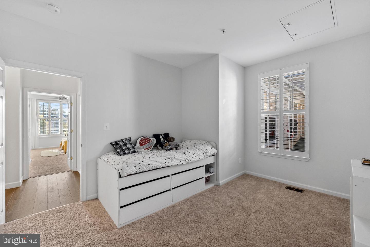 BELMONT COUNTRY CLUB - Residential Lease