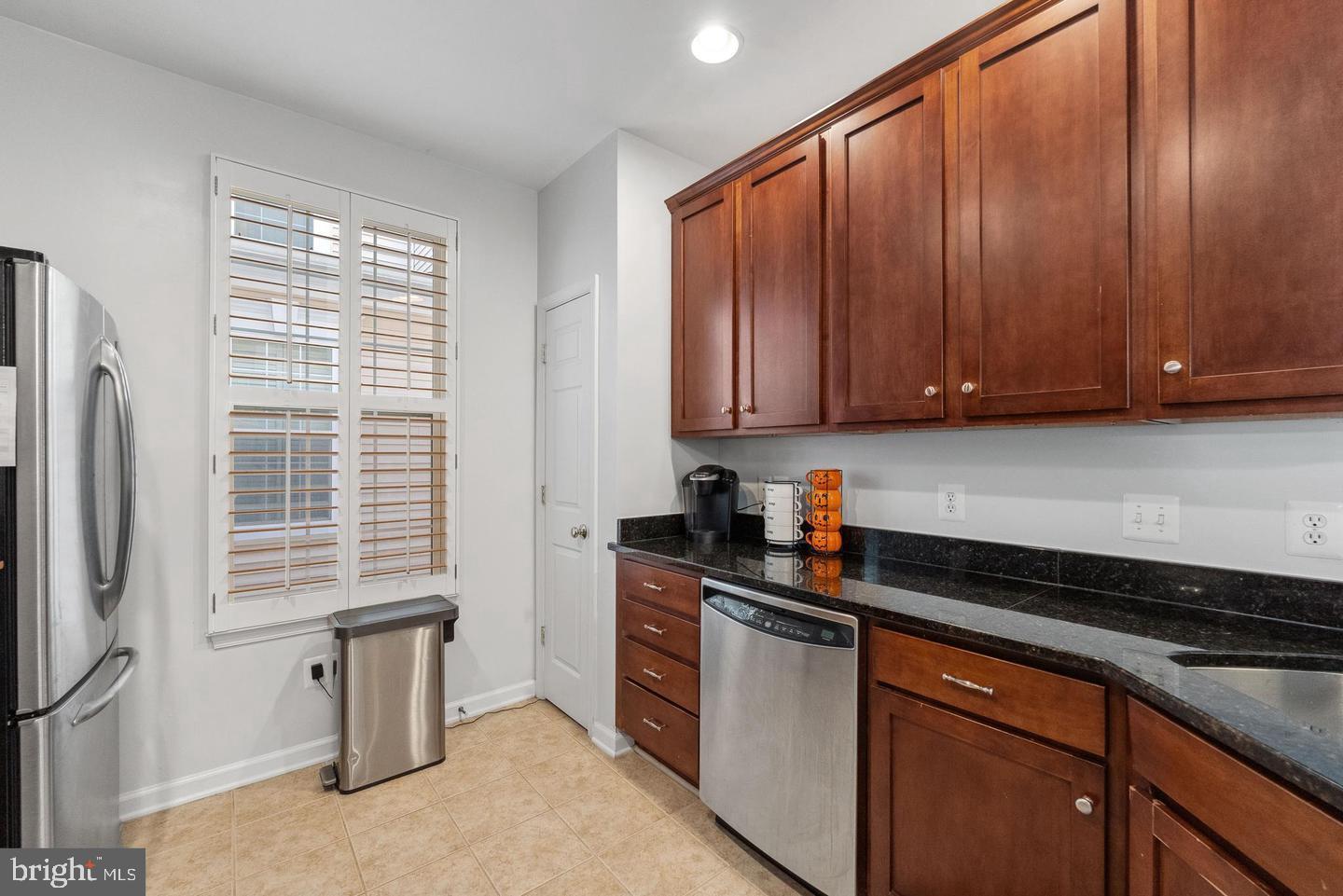 BELMONT COUNTRY CLUB - Residential Lease