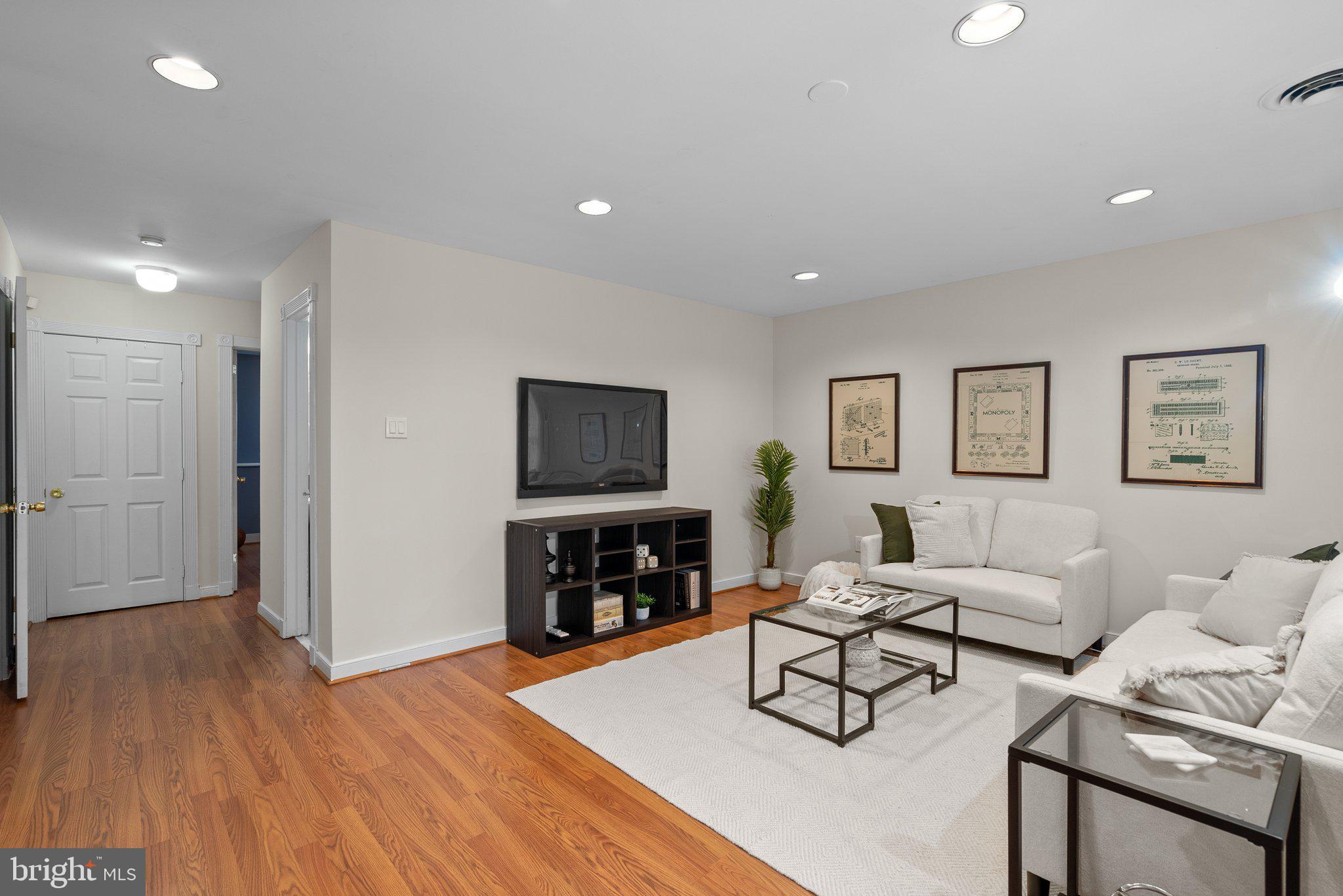 TANGLEWOOD - Residential