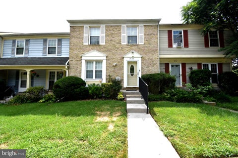 Townhouse For Sale - 19133 Broadwater Way<br/> GAITHERSBURG, MD 20879