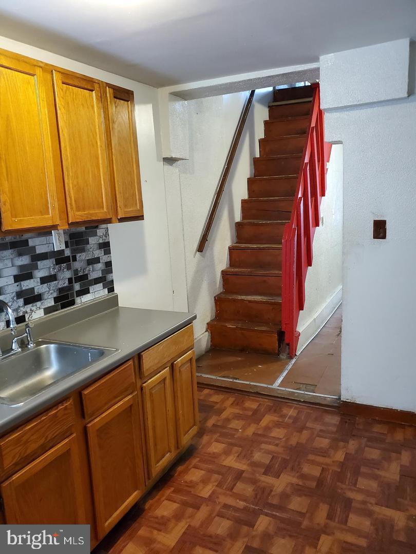 WEST KENSINGTON - Residential