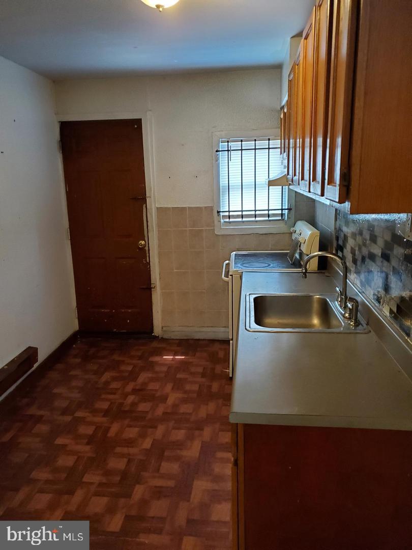 WEST KENSINGTON - Residential